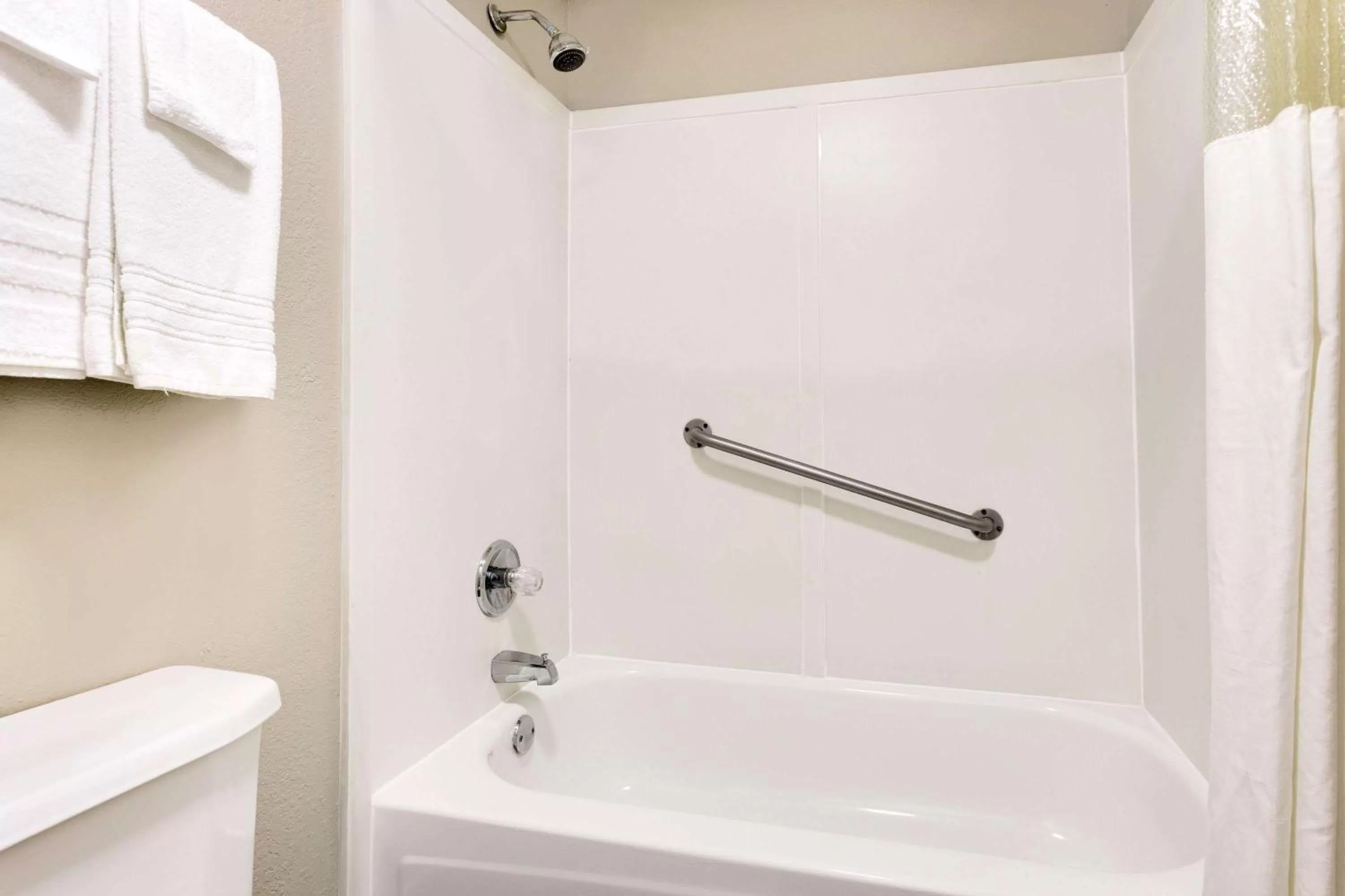 King Room - Non-Smoking in Super 8 by Wyndham Athens