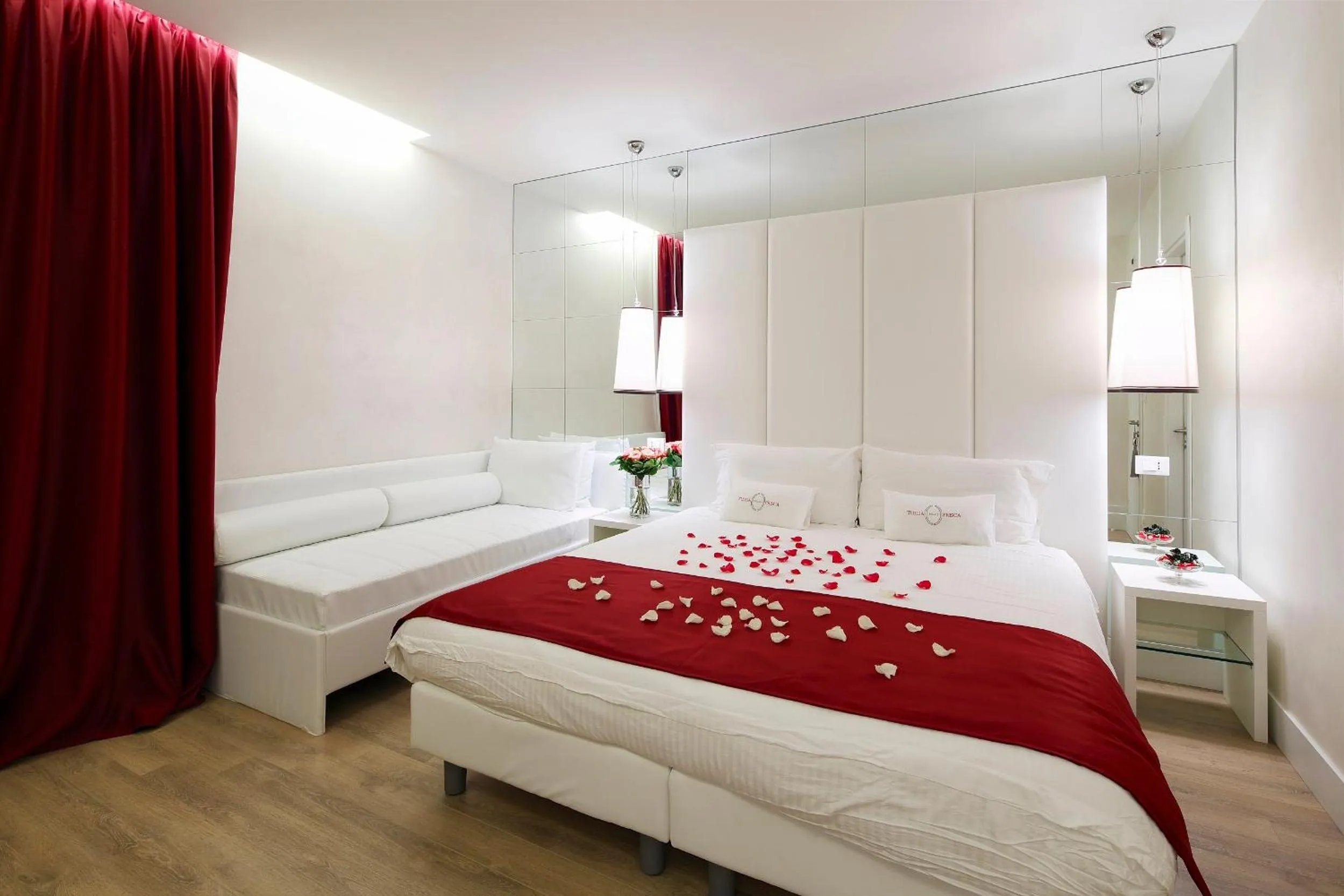 Large Double Room in Tullia&Prisca Relais