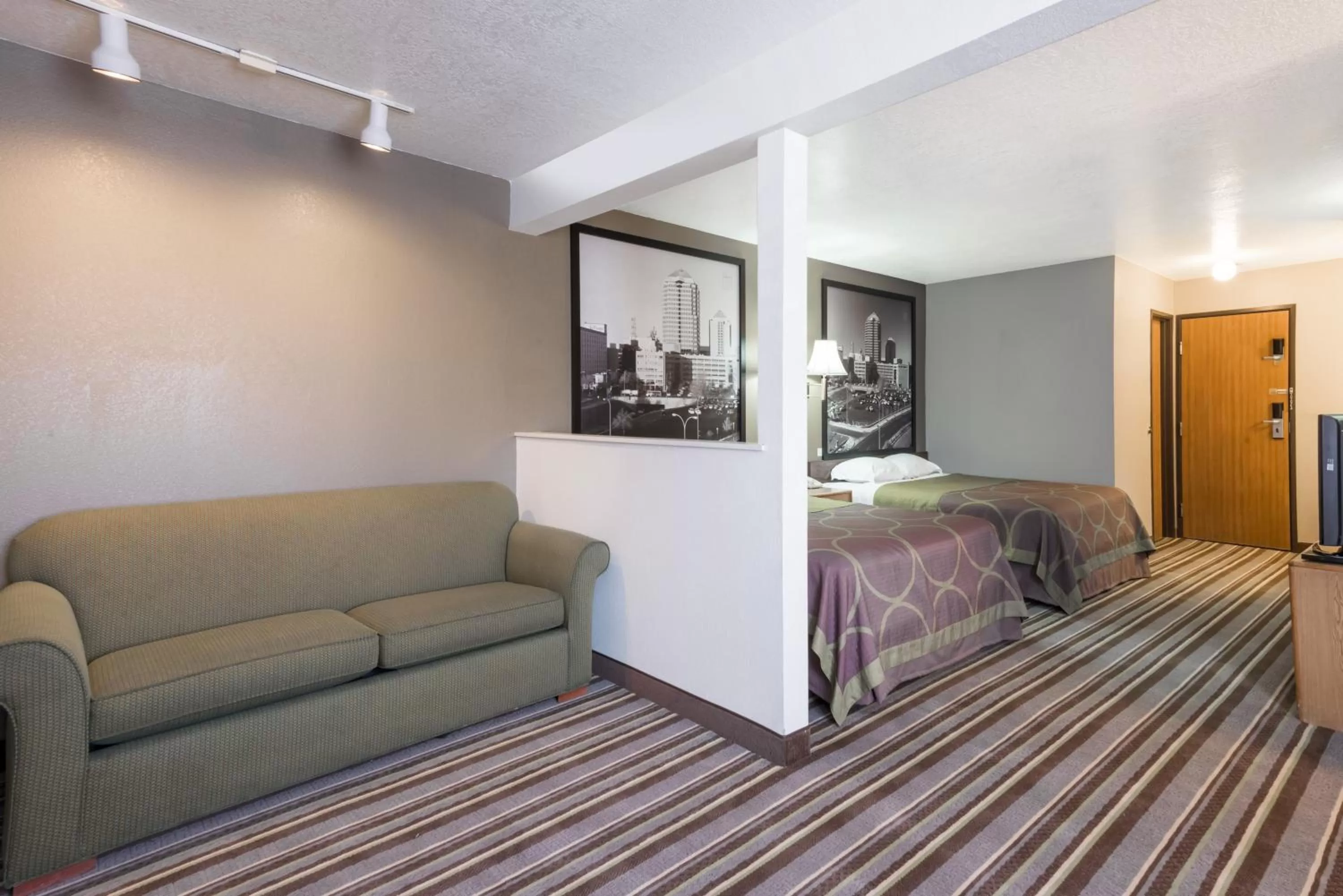 Studio Suite with Two Queen Beds - Non-Smoking in Super 8 by Wyndham Bernalillo