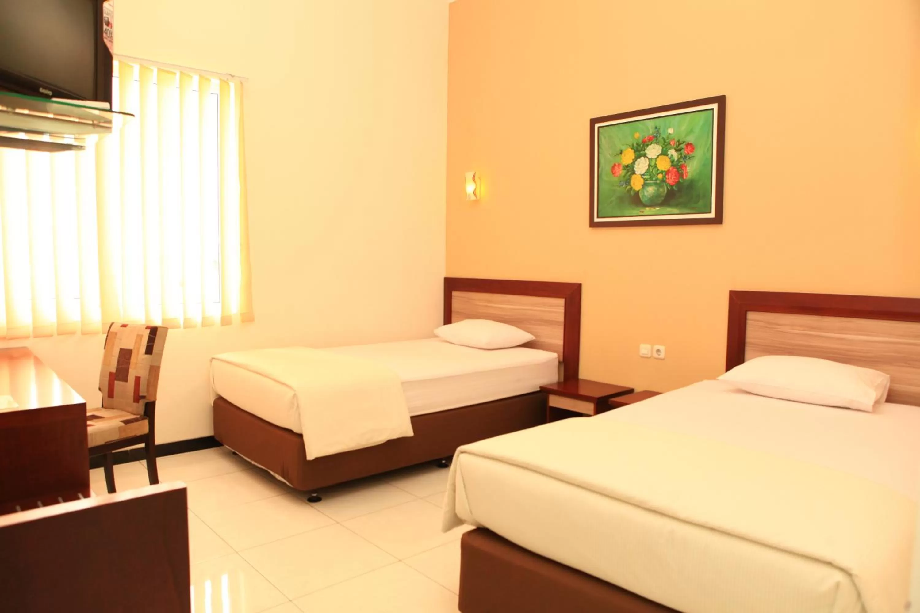Superior Twin Room in Arya Graha Semarang