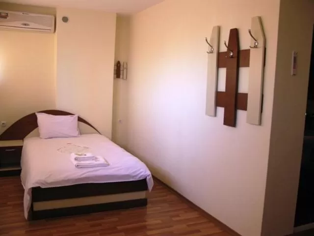 Single Room in Hotel Nakra