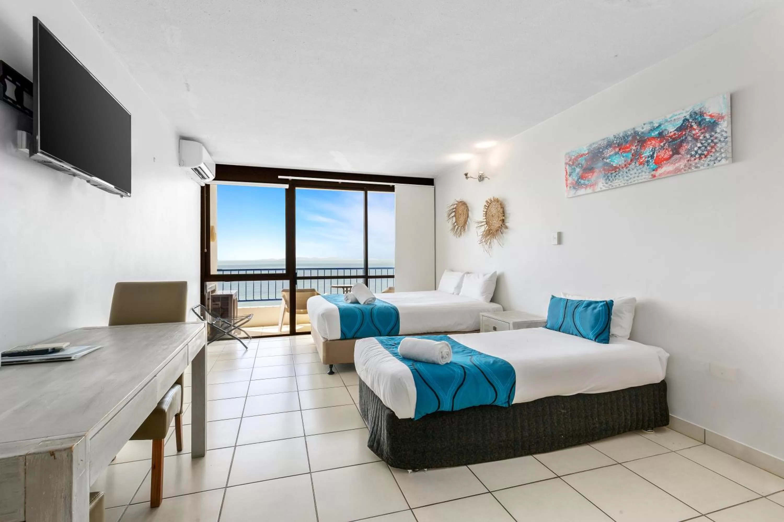 Twin Room with Ocean View in Bayview Tower