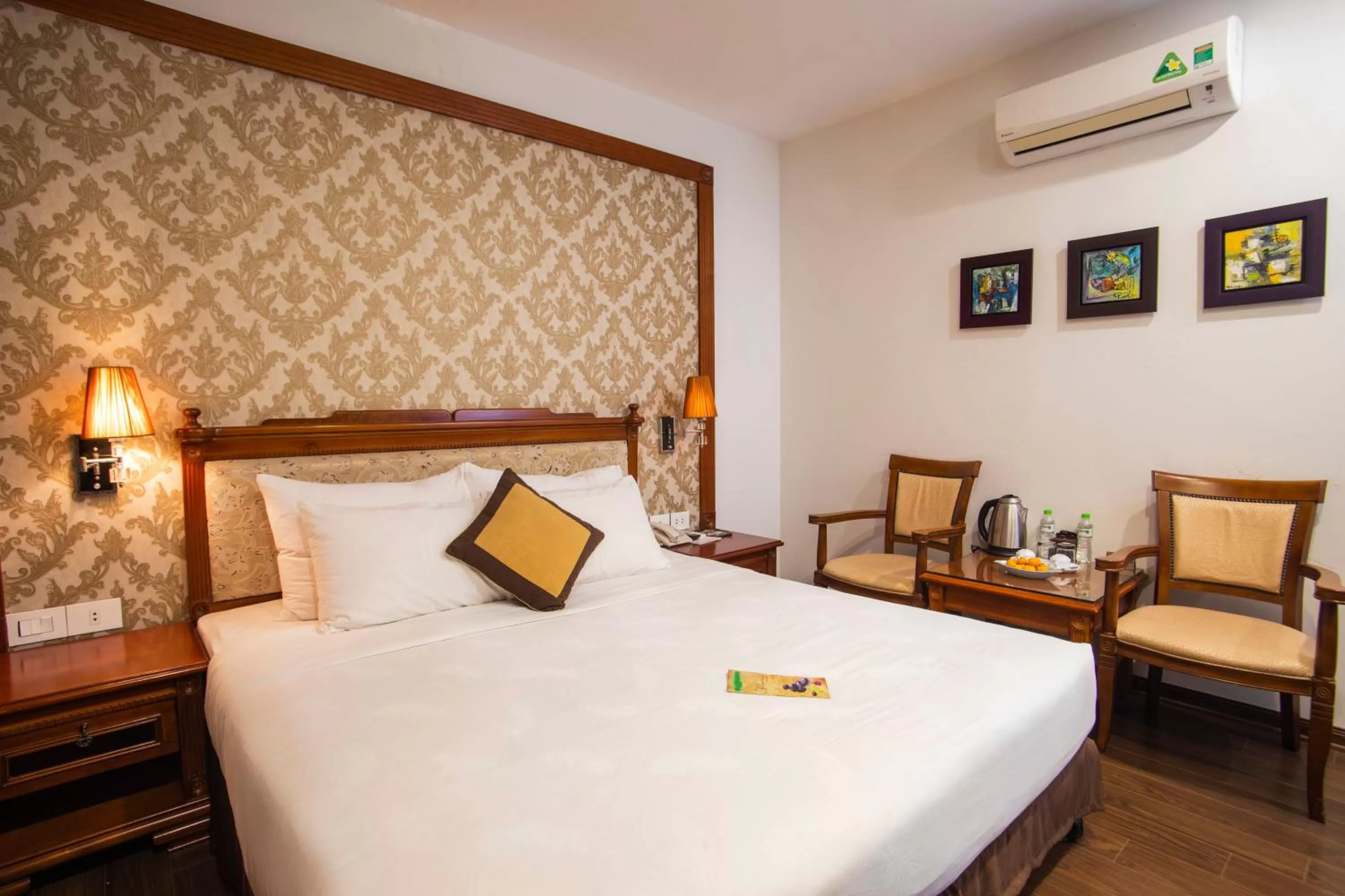 Superior Double Room in Western Hanoi Hotel