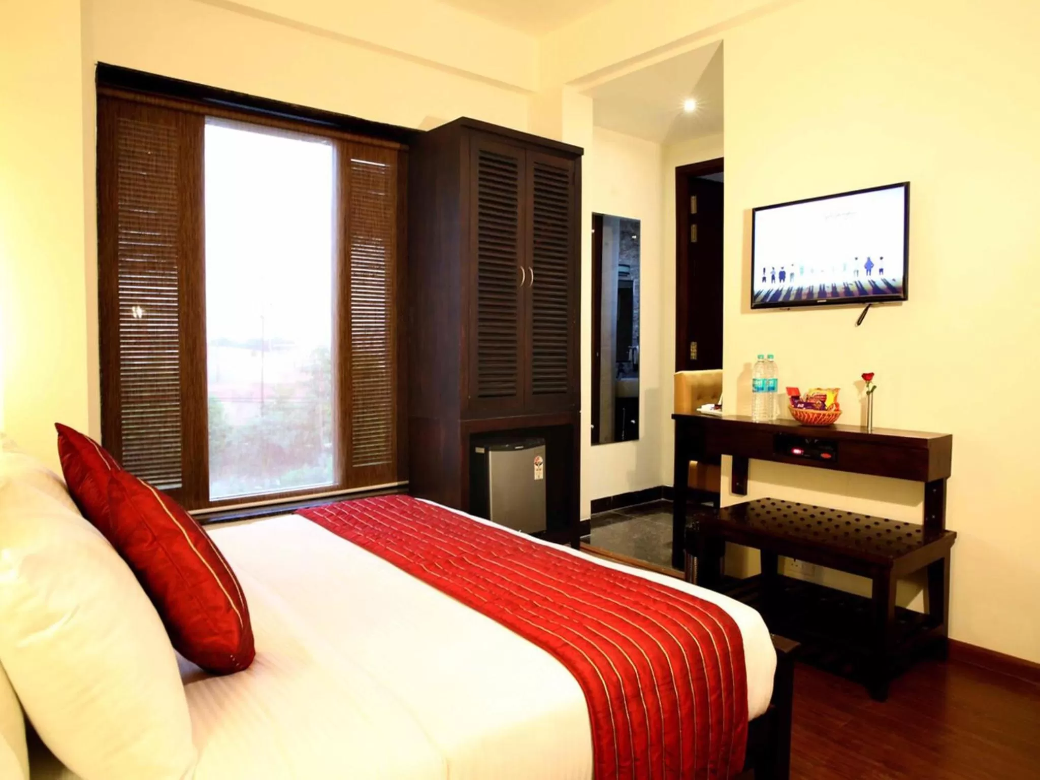 Classic Deluxe Room in Hotel Taj Villa- Agra