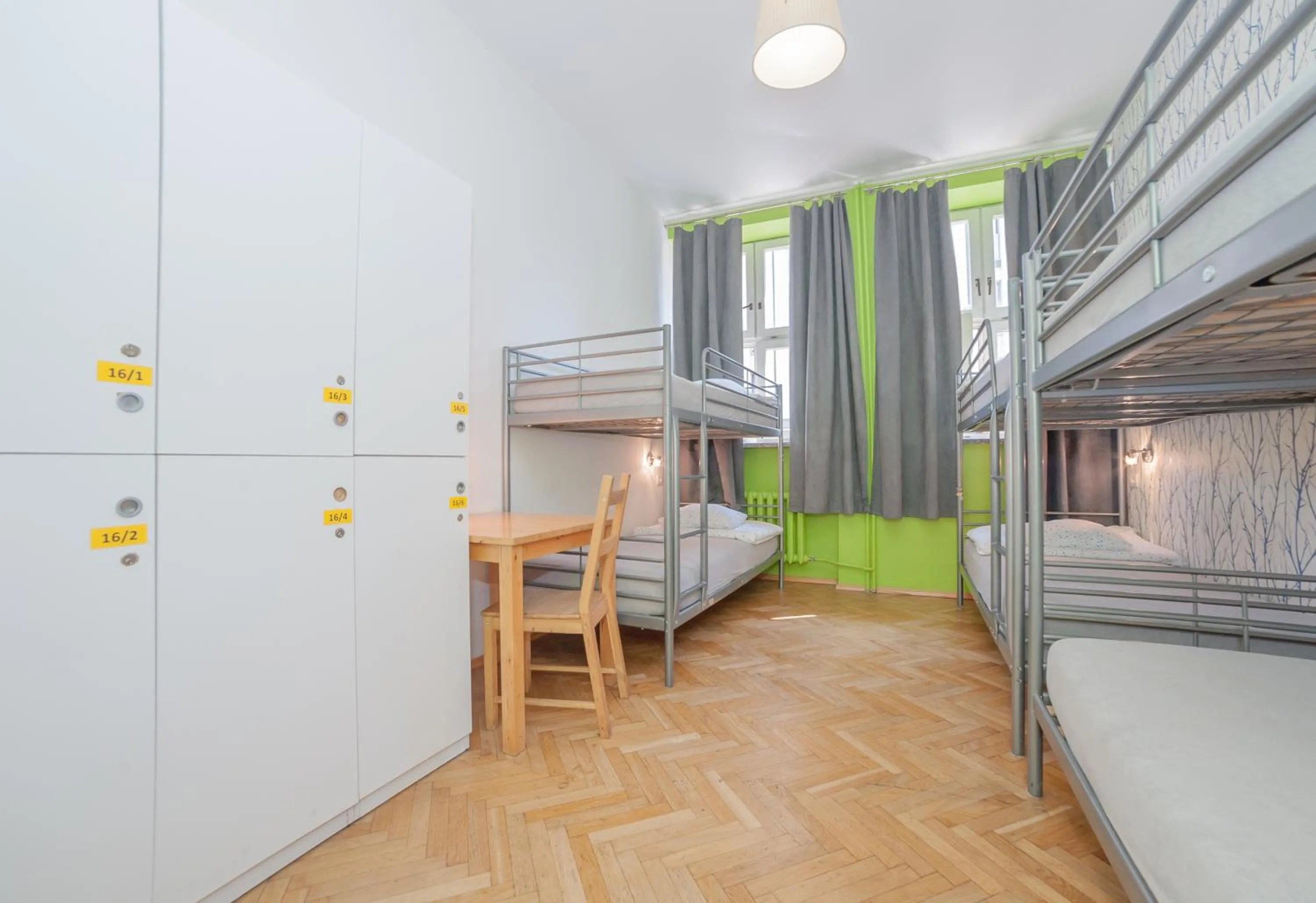 Bed in 6-Bed Dormitory Room with Shared Bathroom in Tatamka Hostel