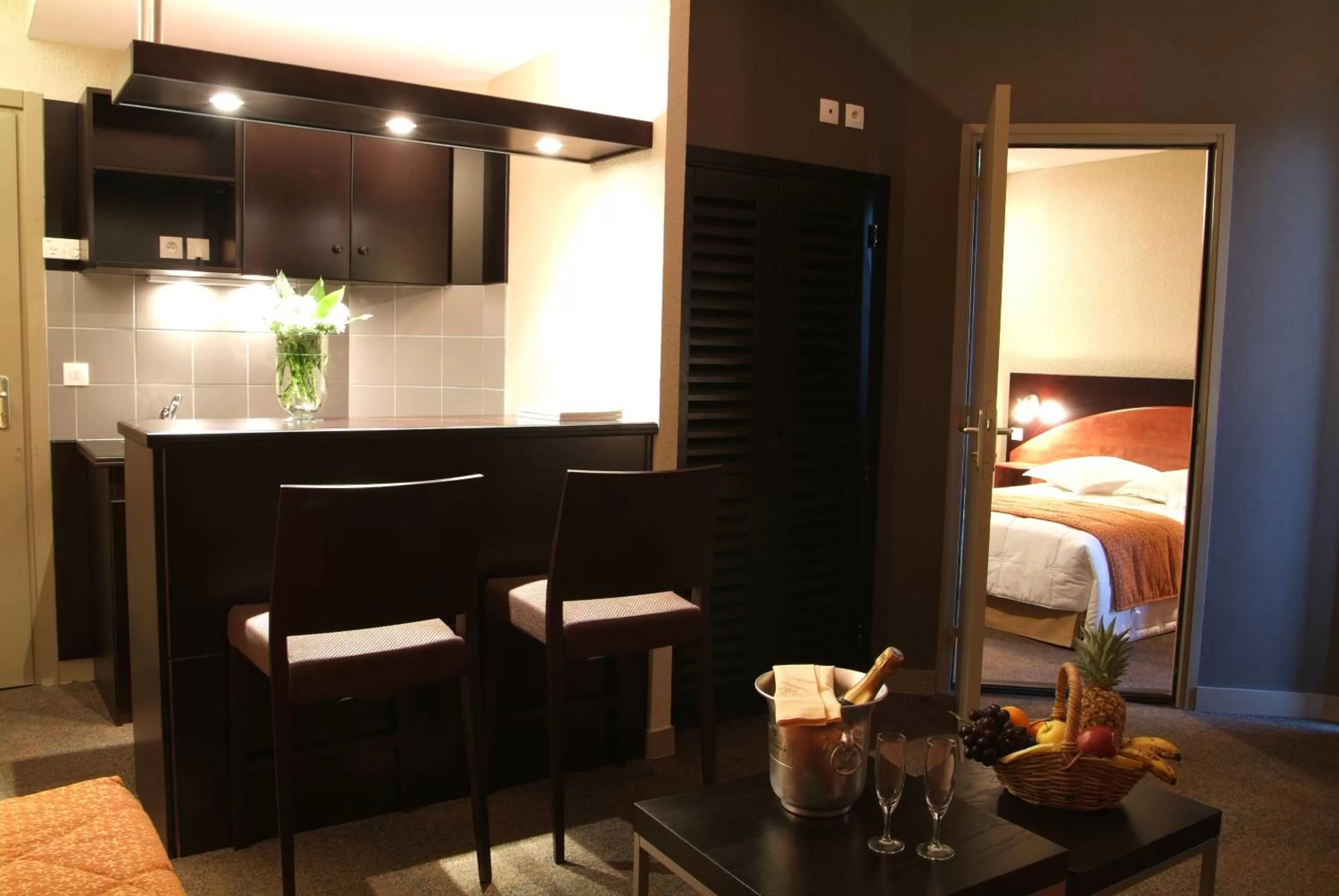 Two Connecting Rooms with Kitchenette (4 People) - single occupancy in Hôtel Du Baou