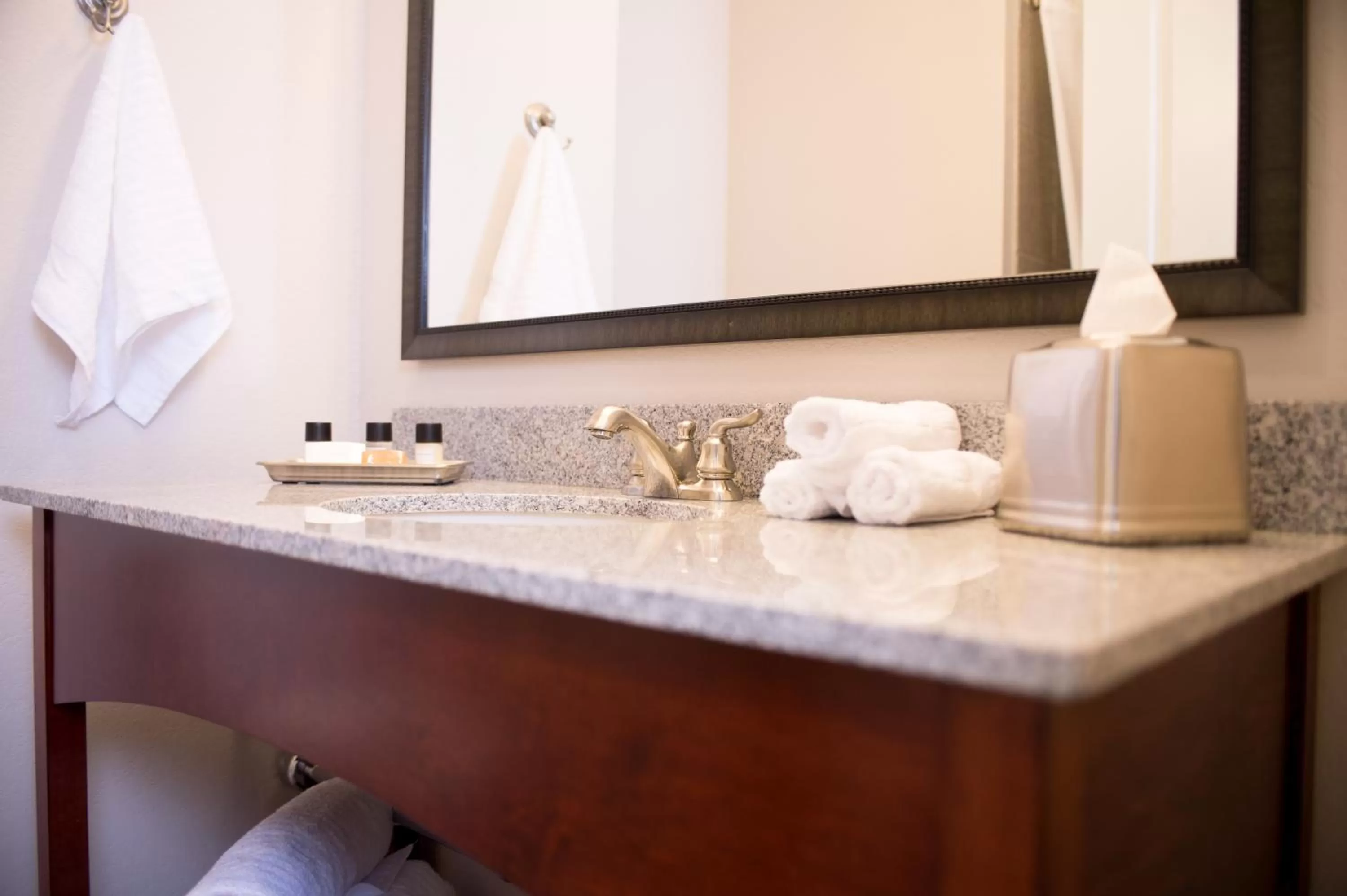 King Room in Bluemont Hotel