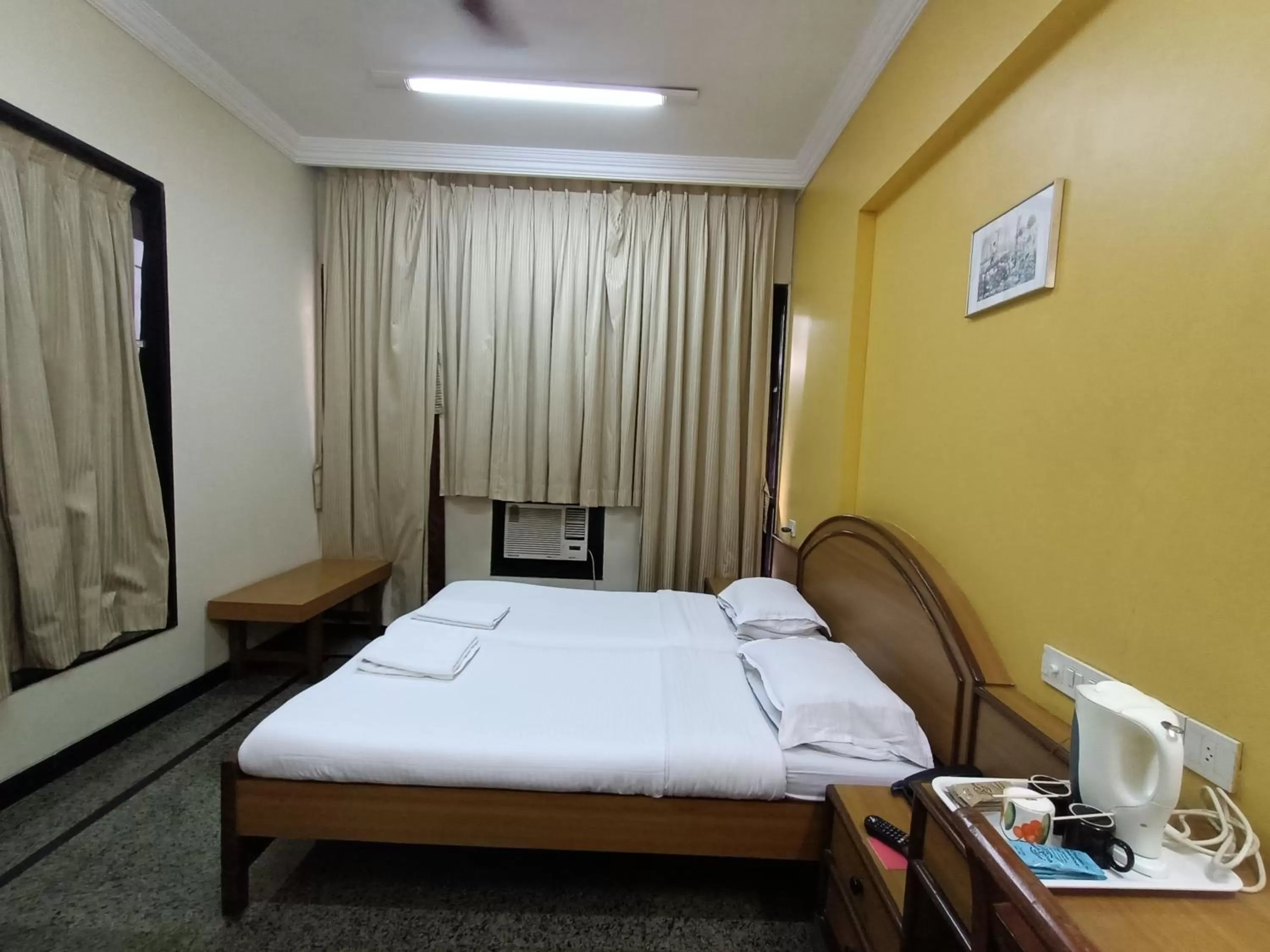 Standard Twin Bed in Hotel Park View, Mumbai