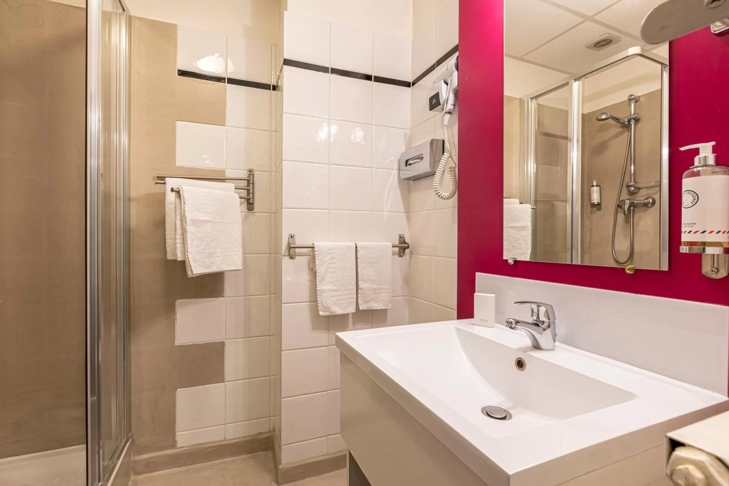 Standard Twin Room in Splendid Hôtel