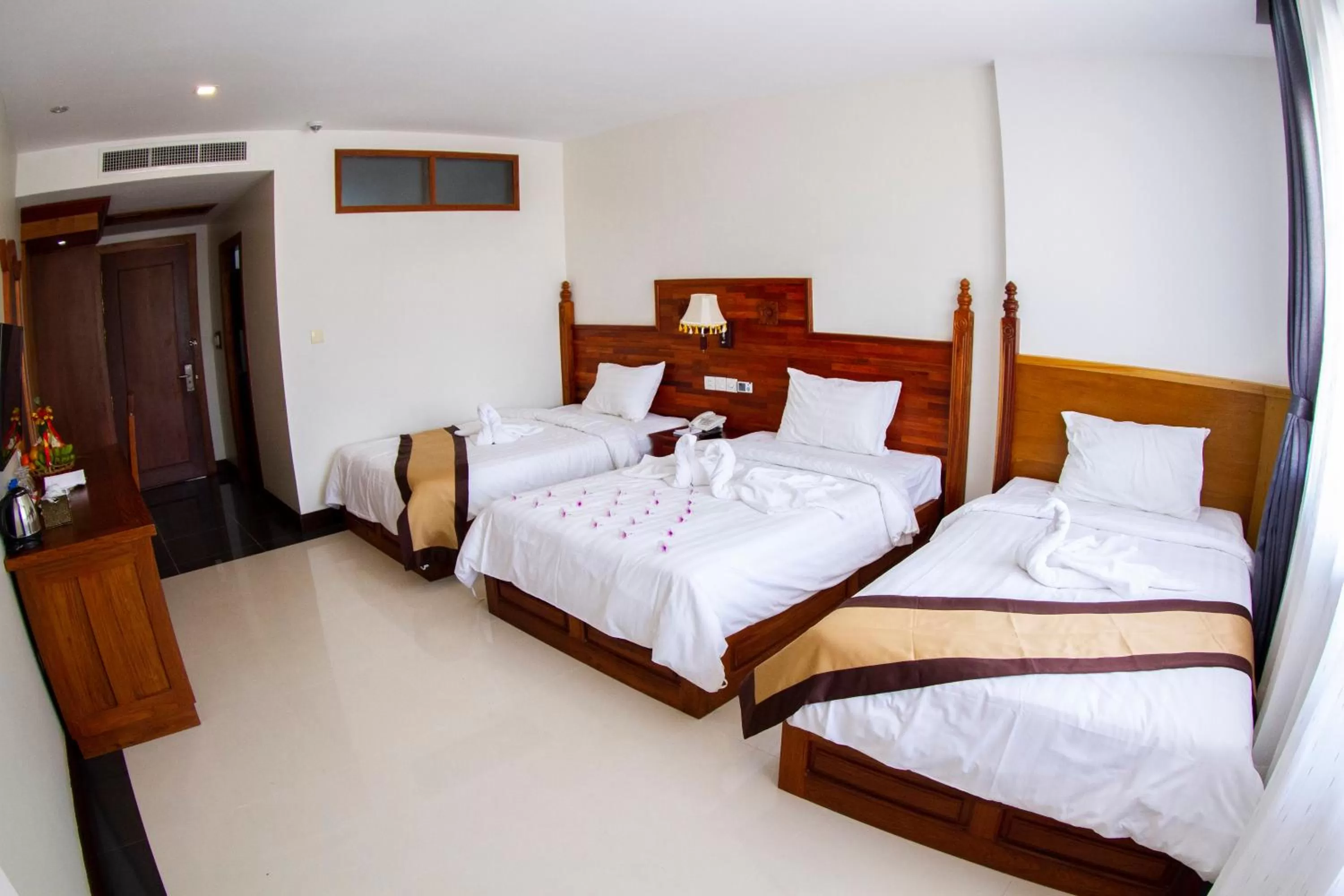 Deluxe Triple Room in Kampong Thom Palace Hotel