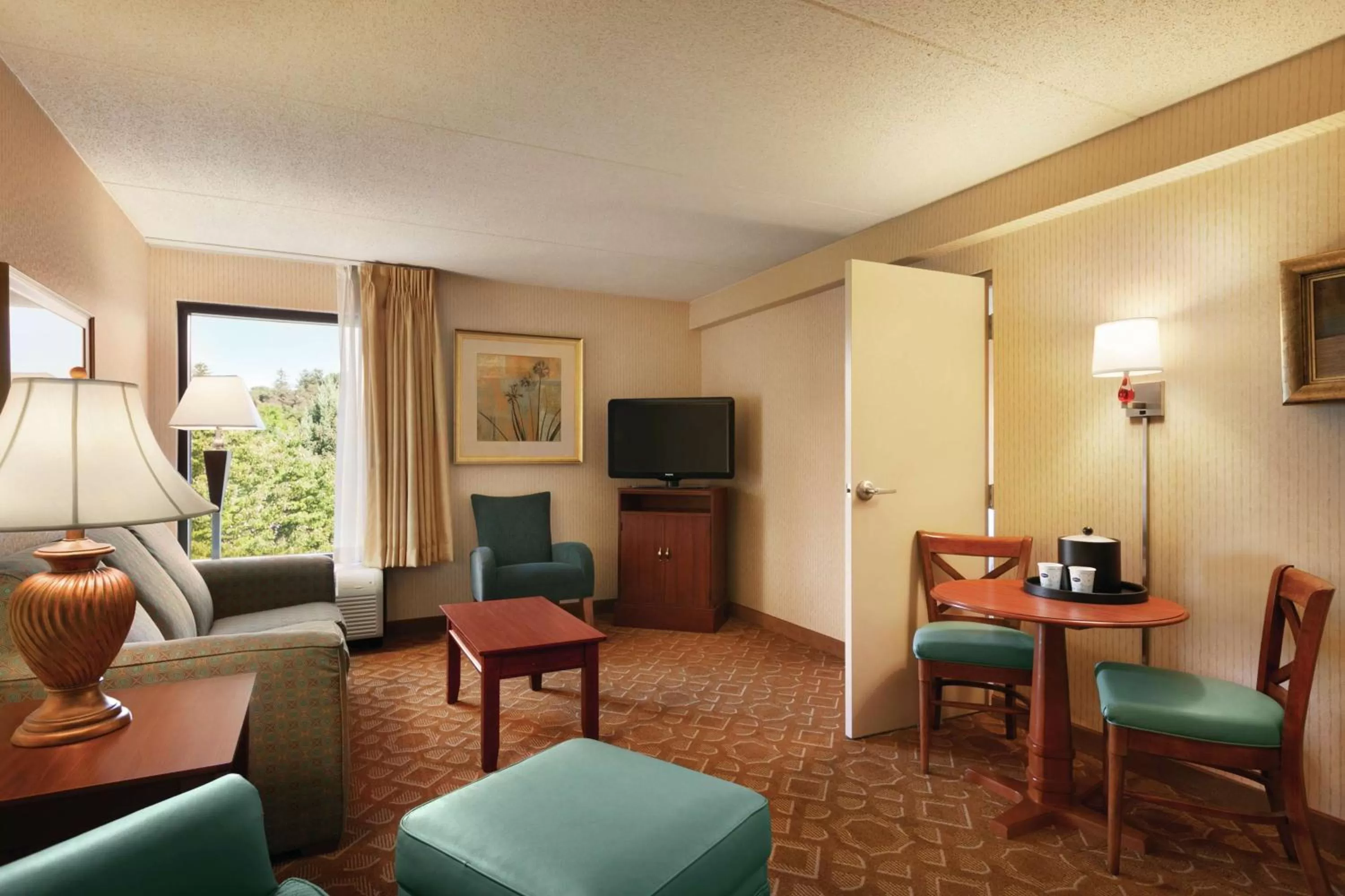 Queen Room - Hearing Accessible/Non-Smoking in Hampton Inn - York