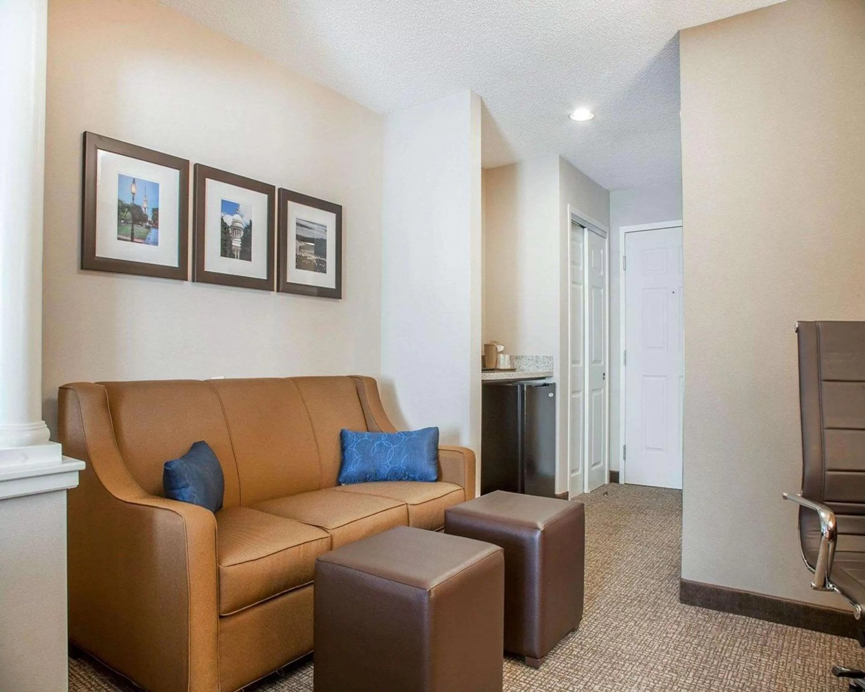 Queen Suite with Two Queen Beds - Non Smoking in Comfort Suites West Warwick - Providence