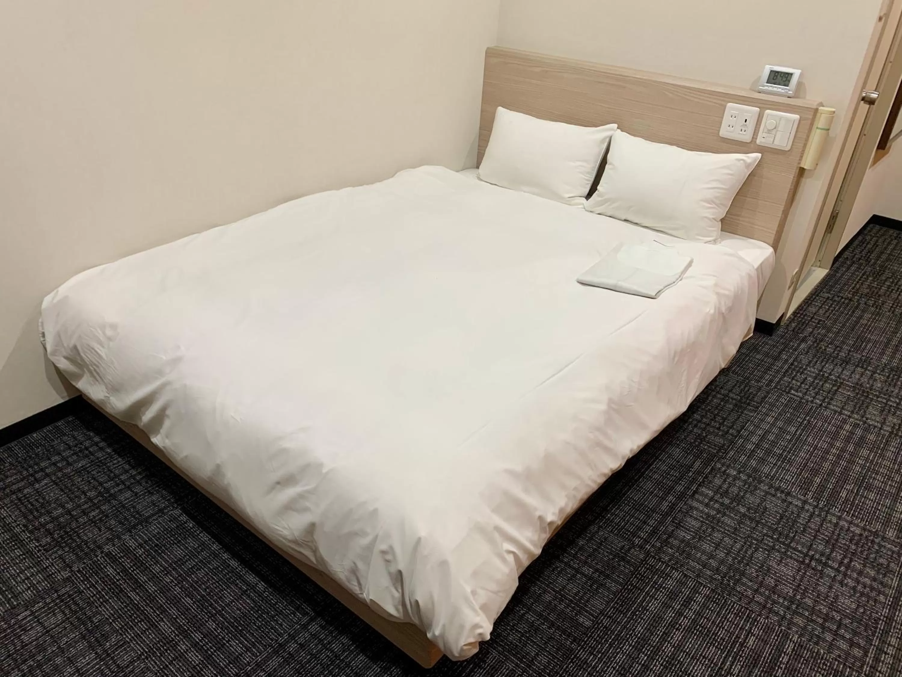 Double Room with Small Double Bed - Non-Smoking in Hotel Ascent Hamamatsu