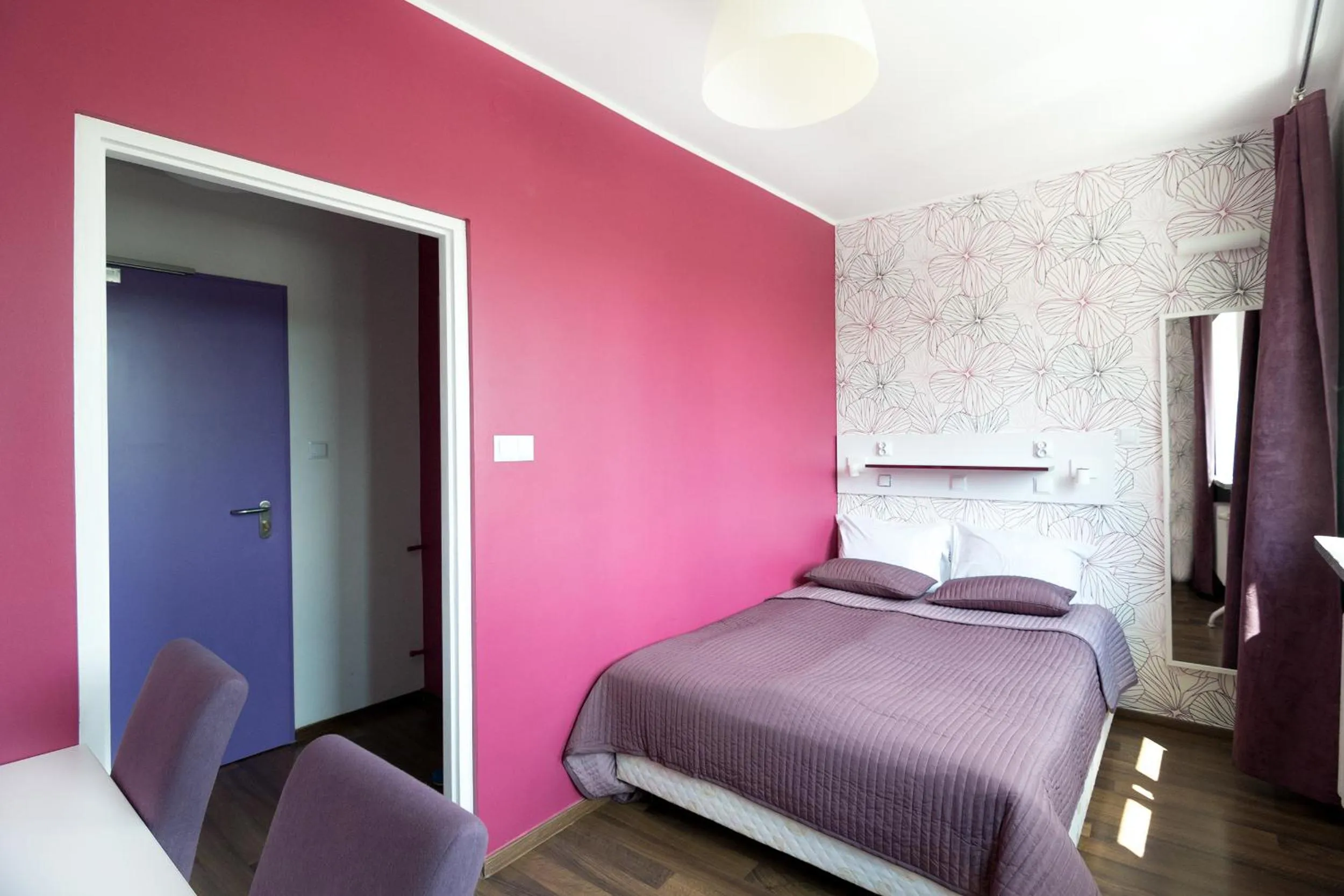 Double Room with Private Bathroom in Tatamka Hostel