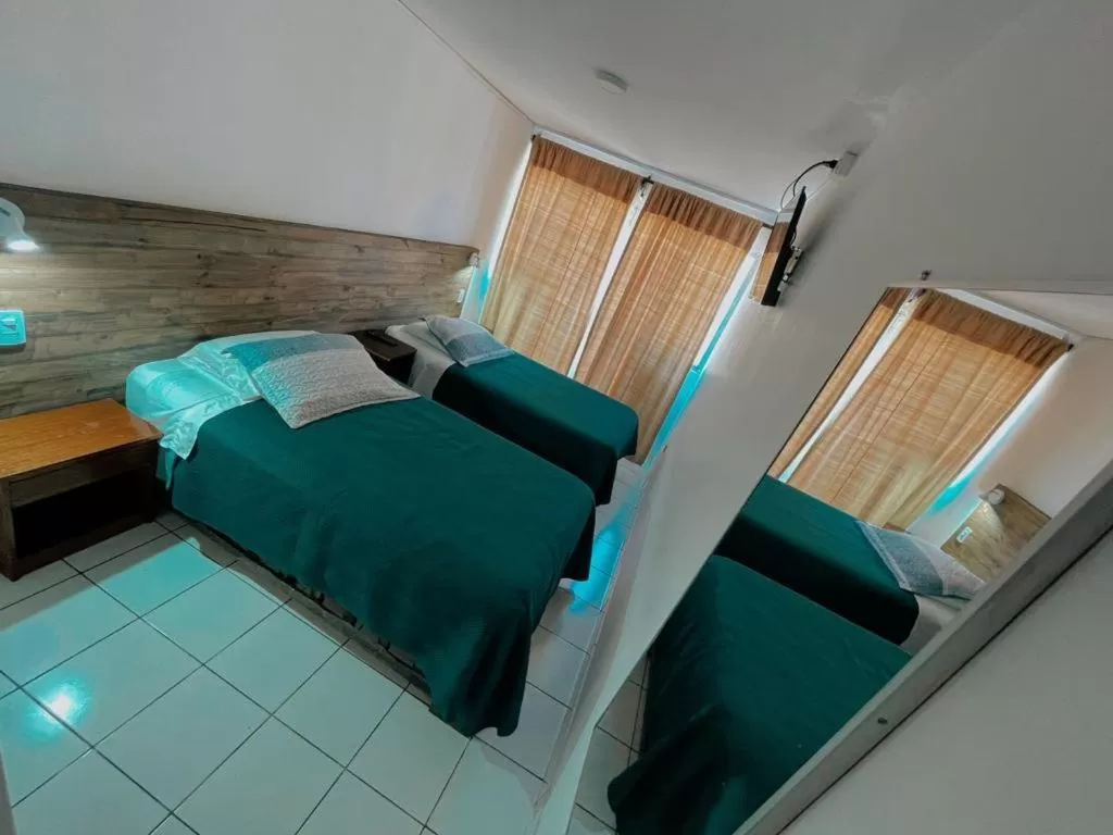 Twin Room in Hotel Plaza Colon