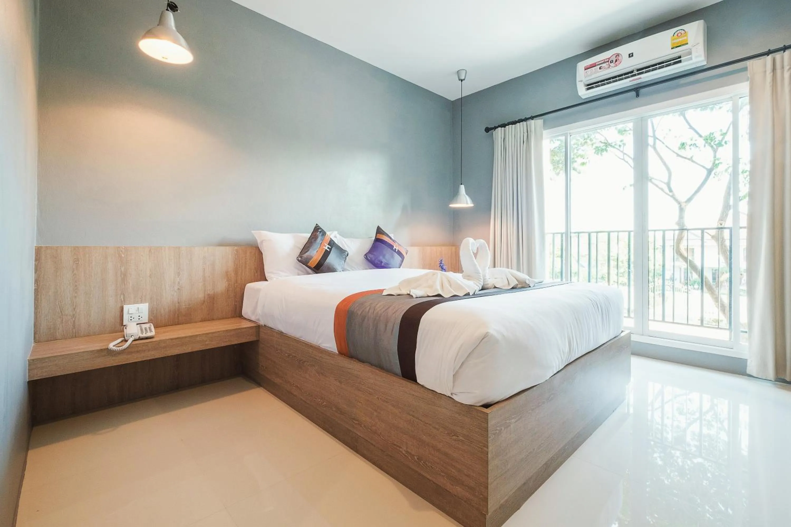 Standard Double Room in Hansanan Hotel