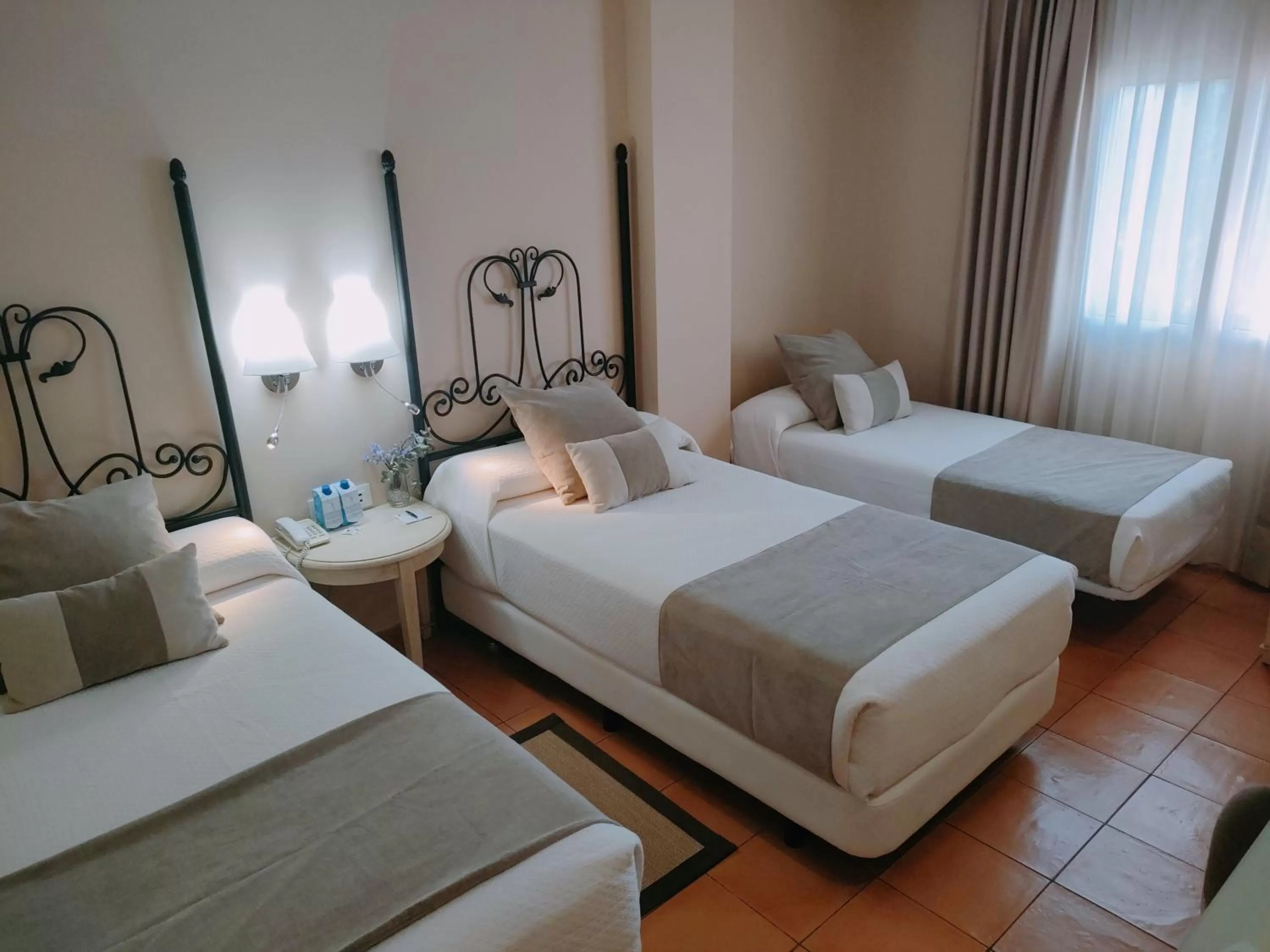 Triple Room (2 Adults + 1 Child) in Alborán Algeciras