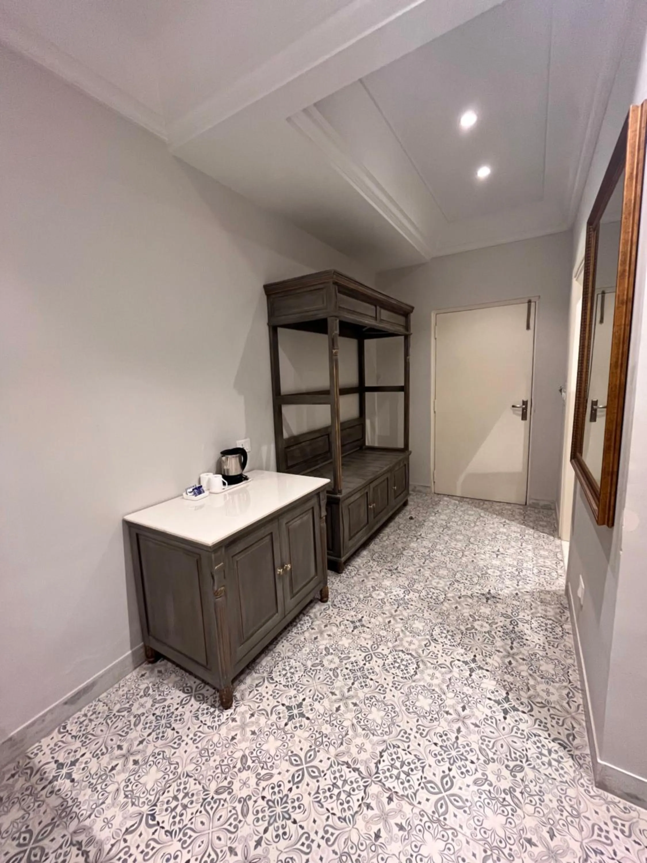 Superior King Room - single occupancy in Ratnawali – A Vegetarian Heritage Hotel