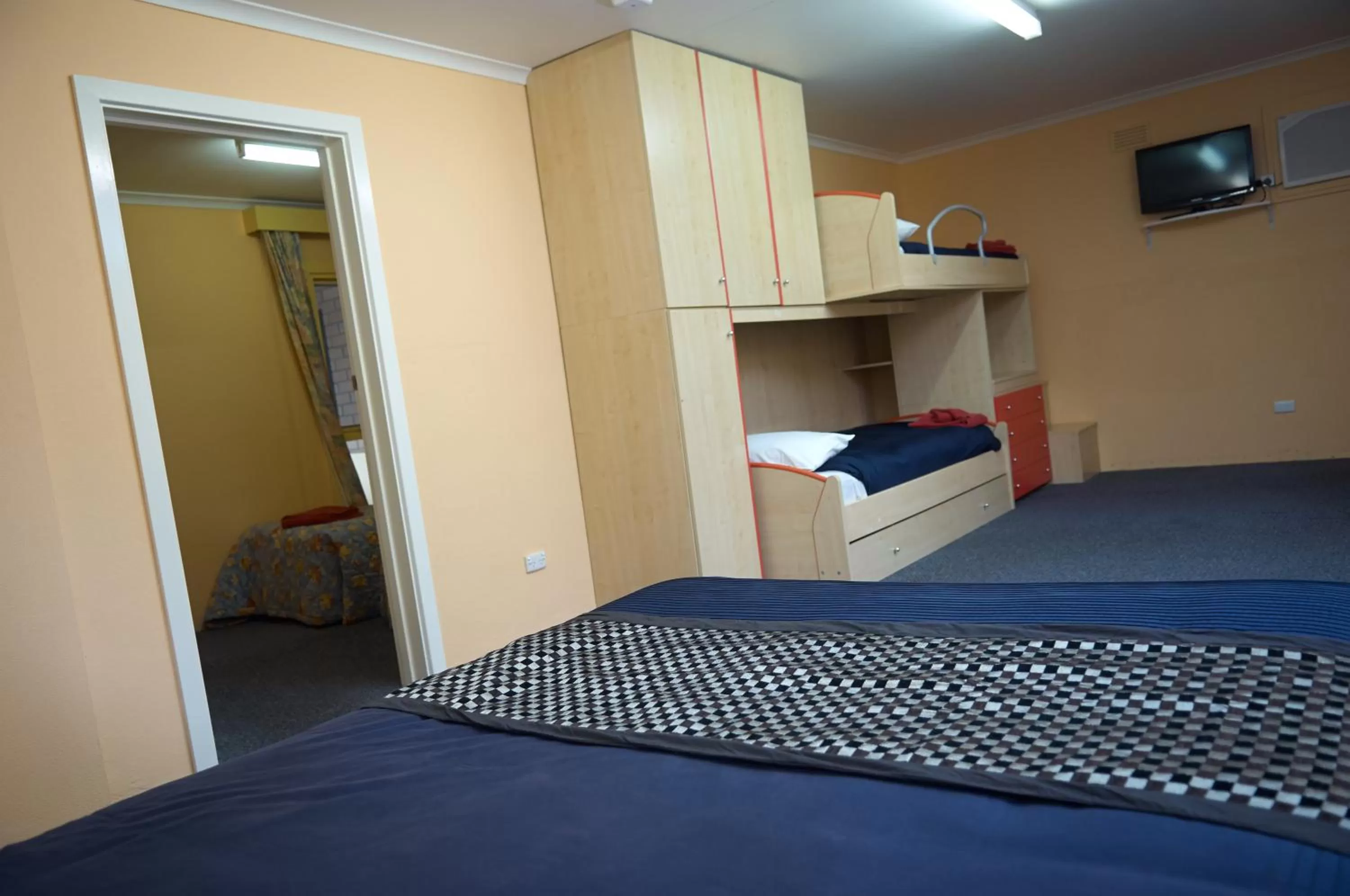 Two-Bedroom Suite in Motel Mount Gambier
