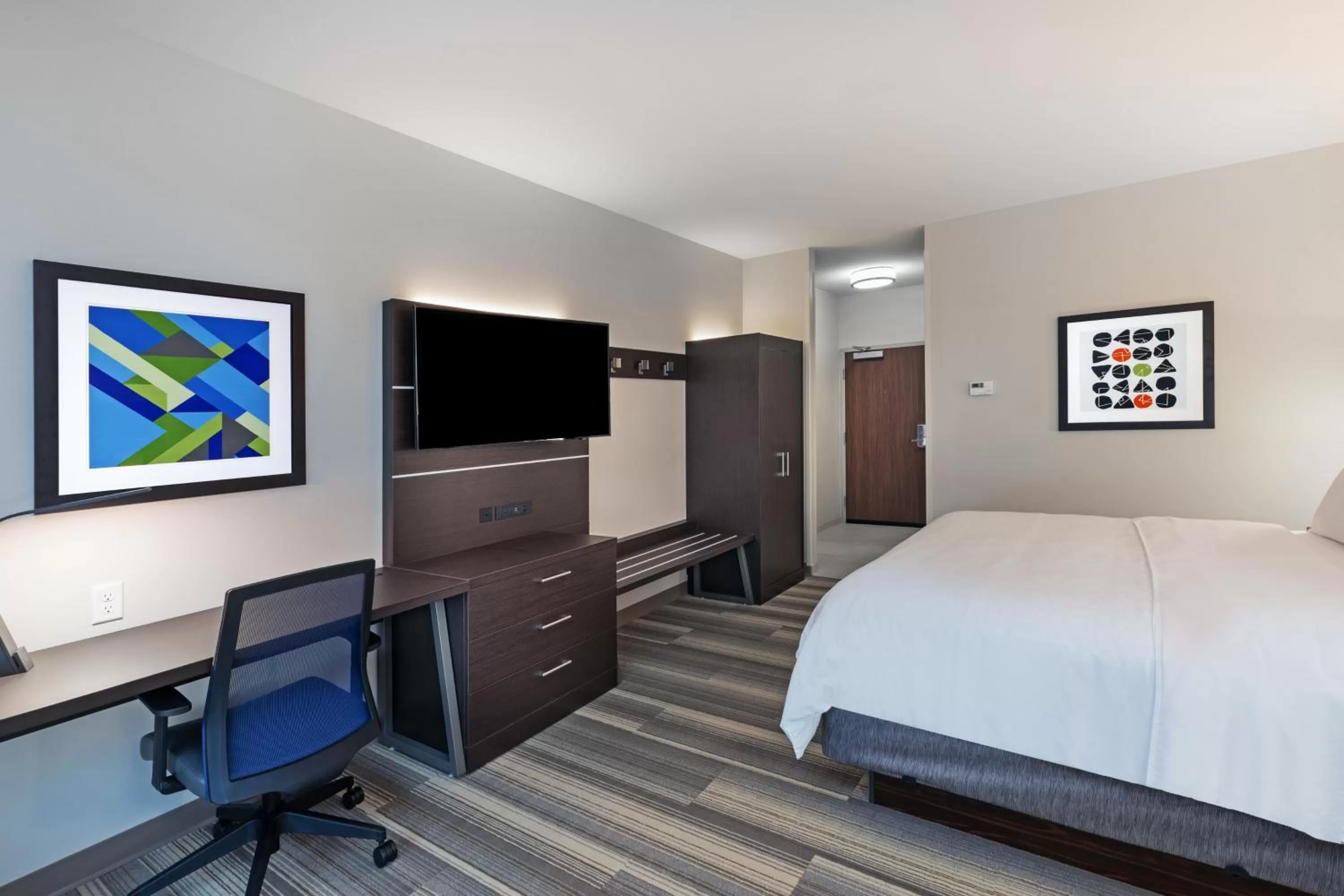 King Suite in Holiday Inn Express & Suites Purcell by IHG