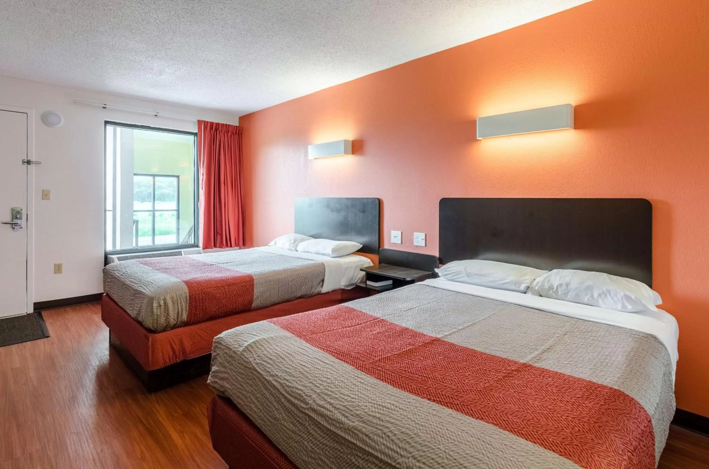 Quadruple Room - Non-Smoking in Motel 6-Lexington, VA