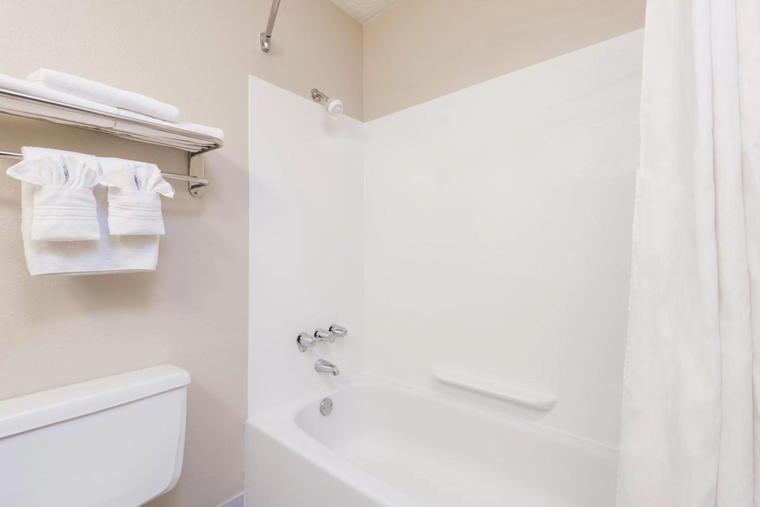 Deluxe Queen Room with Two Queen Beds - Non-Smoking in Days Inn by Wyndham Gillette