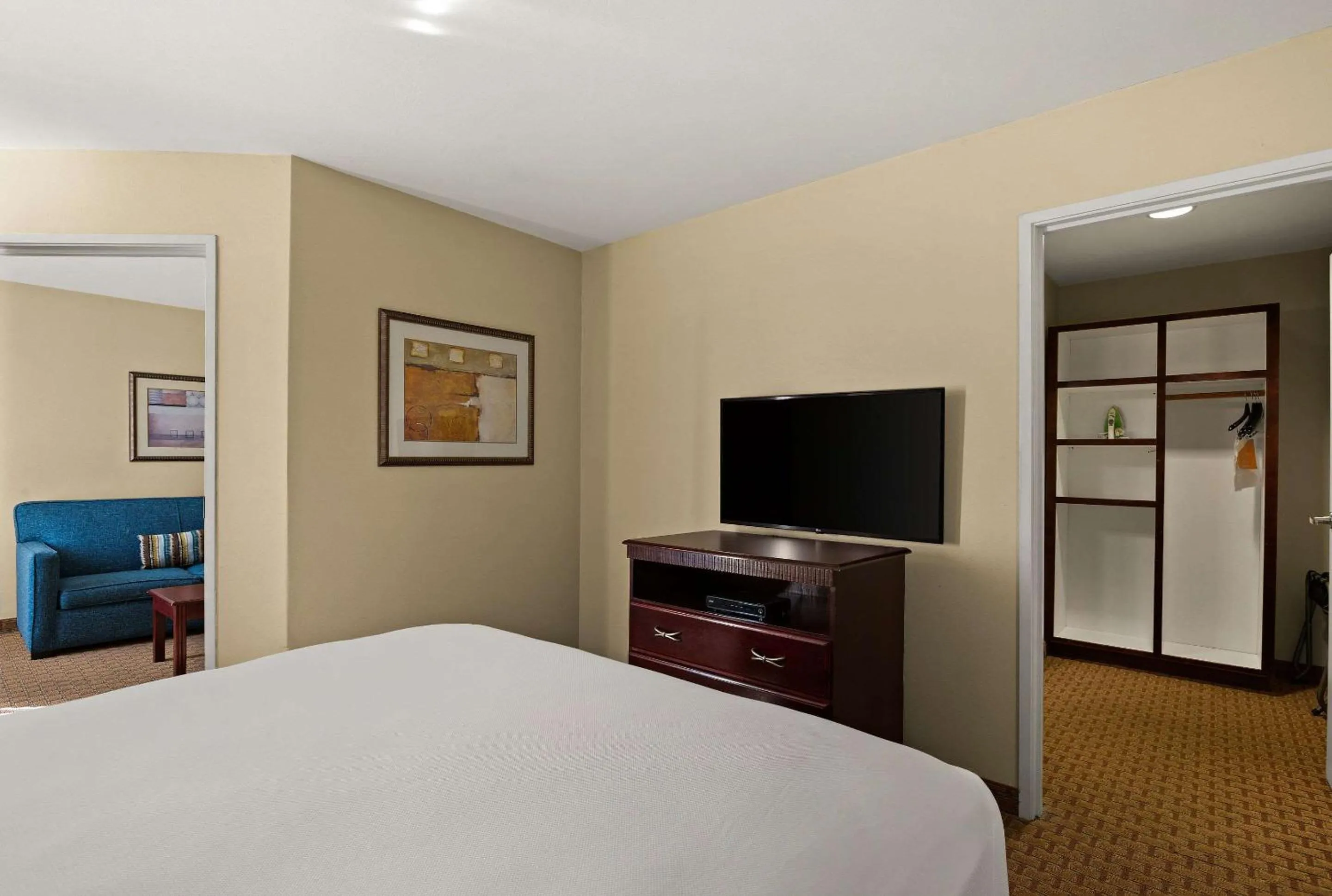 Queen Suite Efficiency - Non-Smoking in MainStay Suites Houma