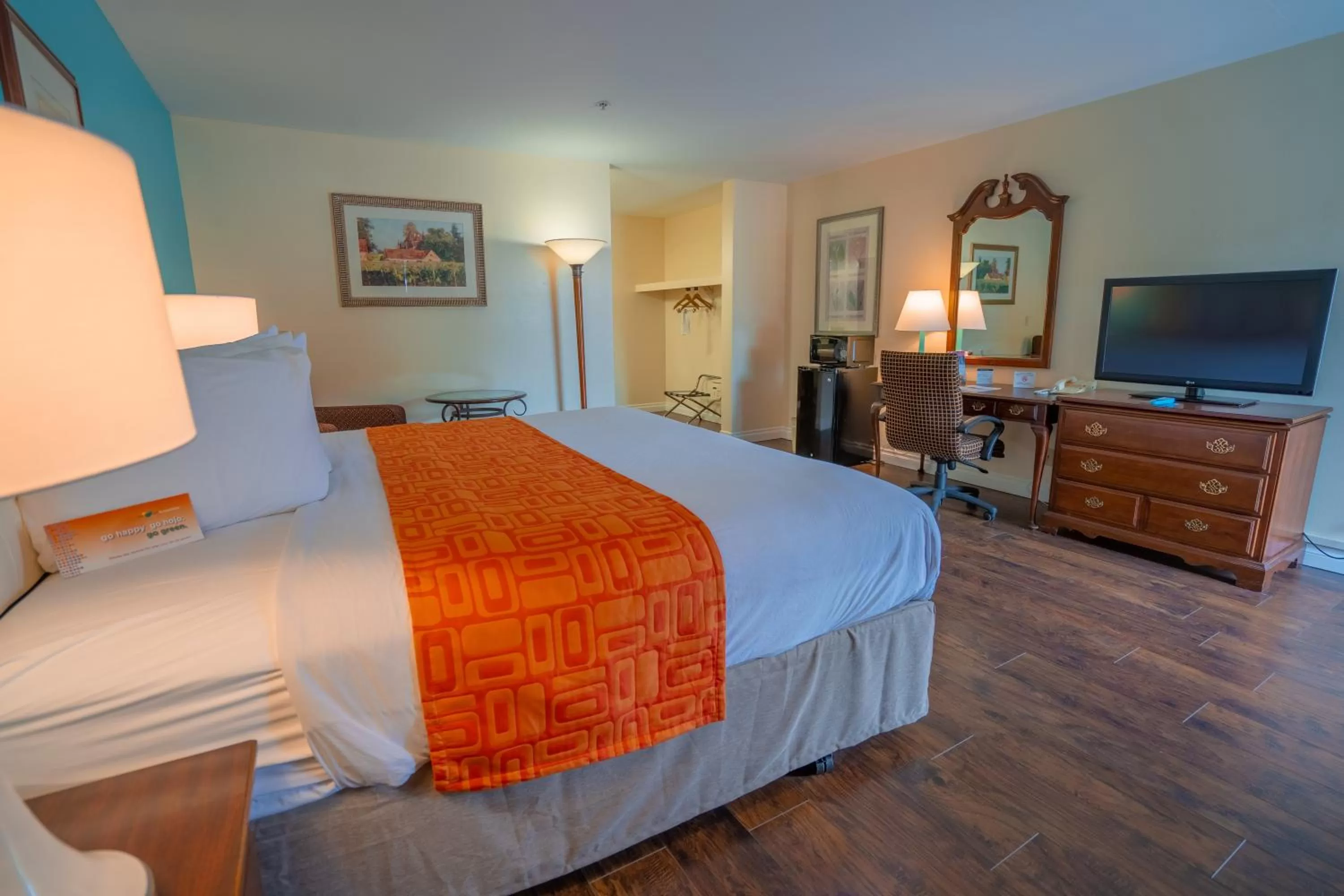 Deluxe King Suite in Howard Johnson by Wyndham Buena Park