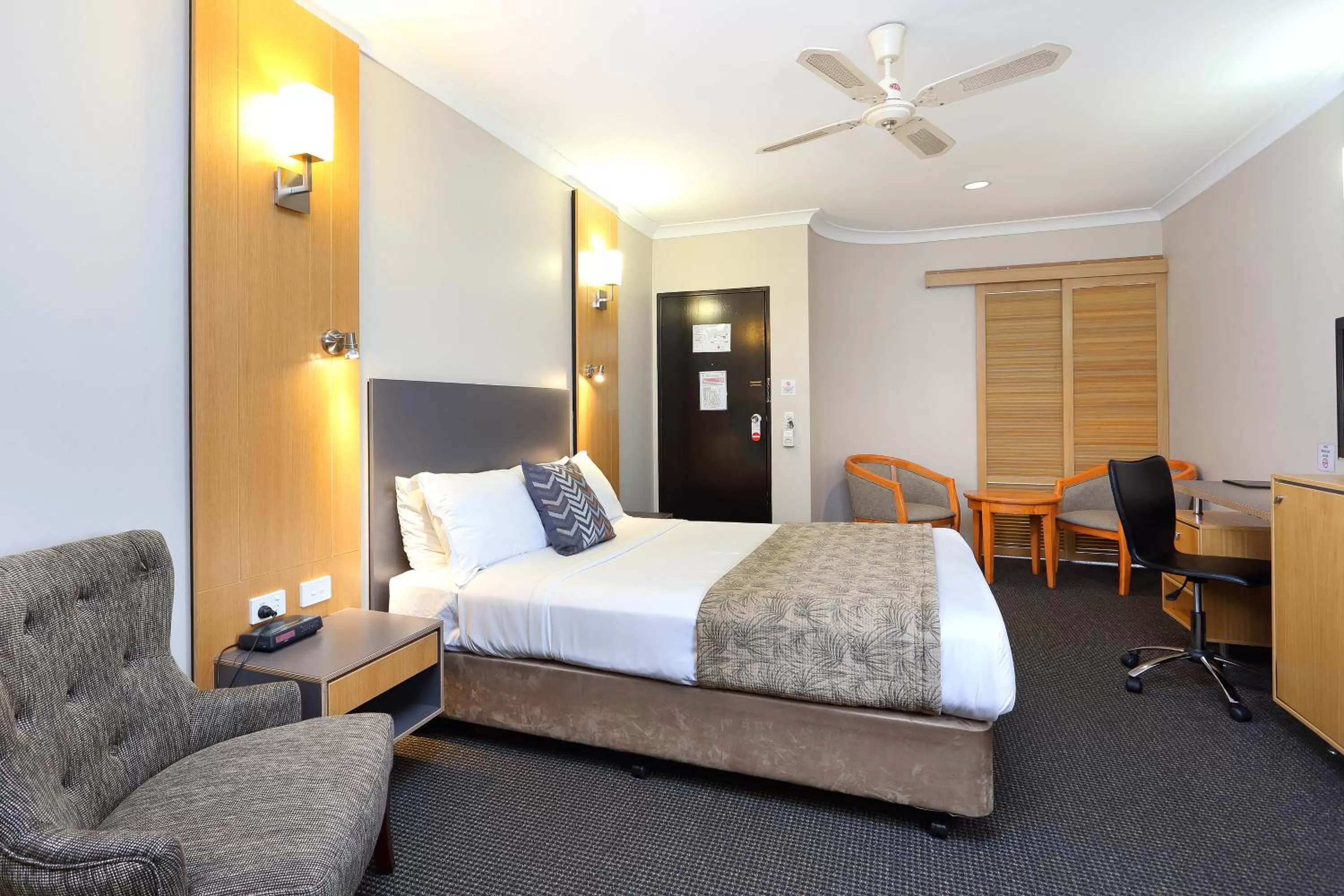 Deluxe Double Room with Spa Bath  in Brisbane International Virginia