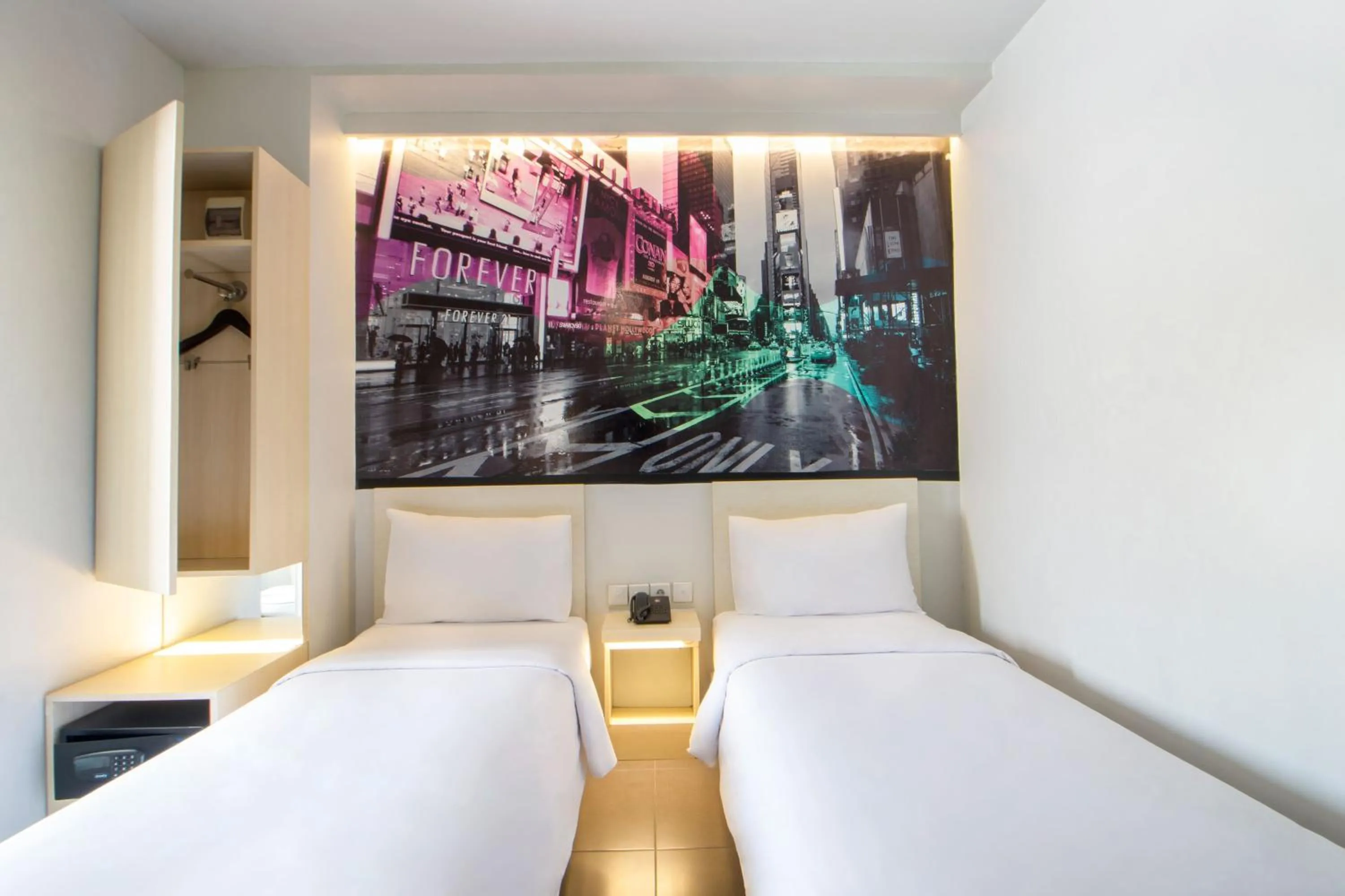 Superior Double or Twin Room in Cleo Balaikota Surabaya