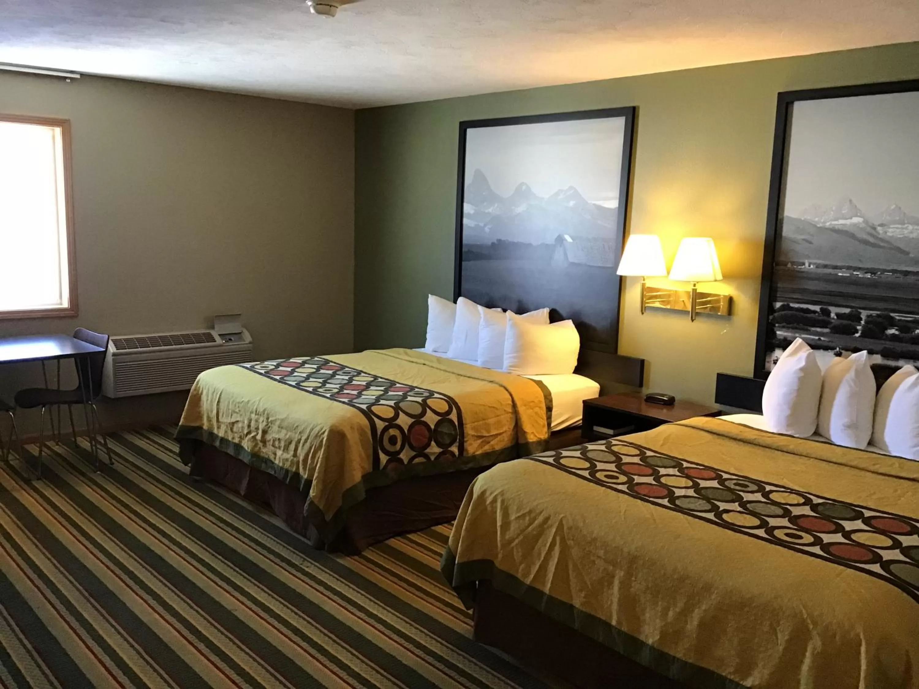 Queen Room with Two Queen Beds - Non-Smoking in Super 8 by Wyndham Driggs