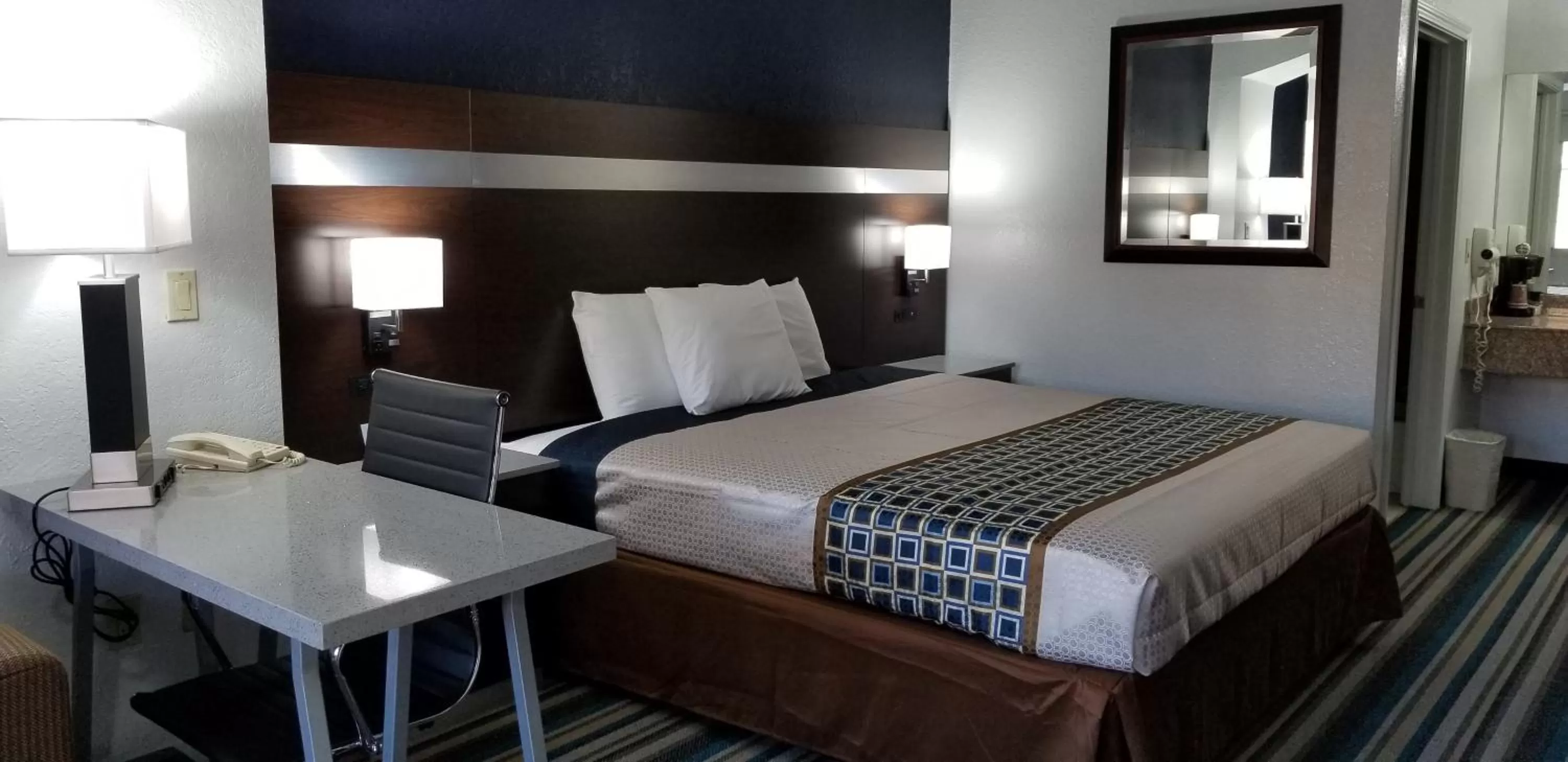 King Suite in HomeBridge Inn and Suites