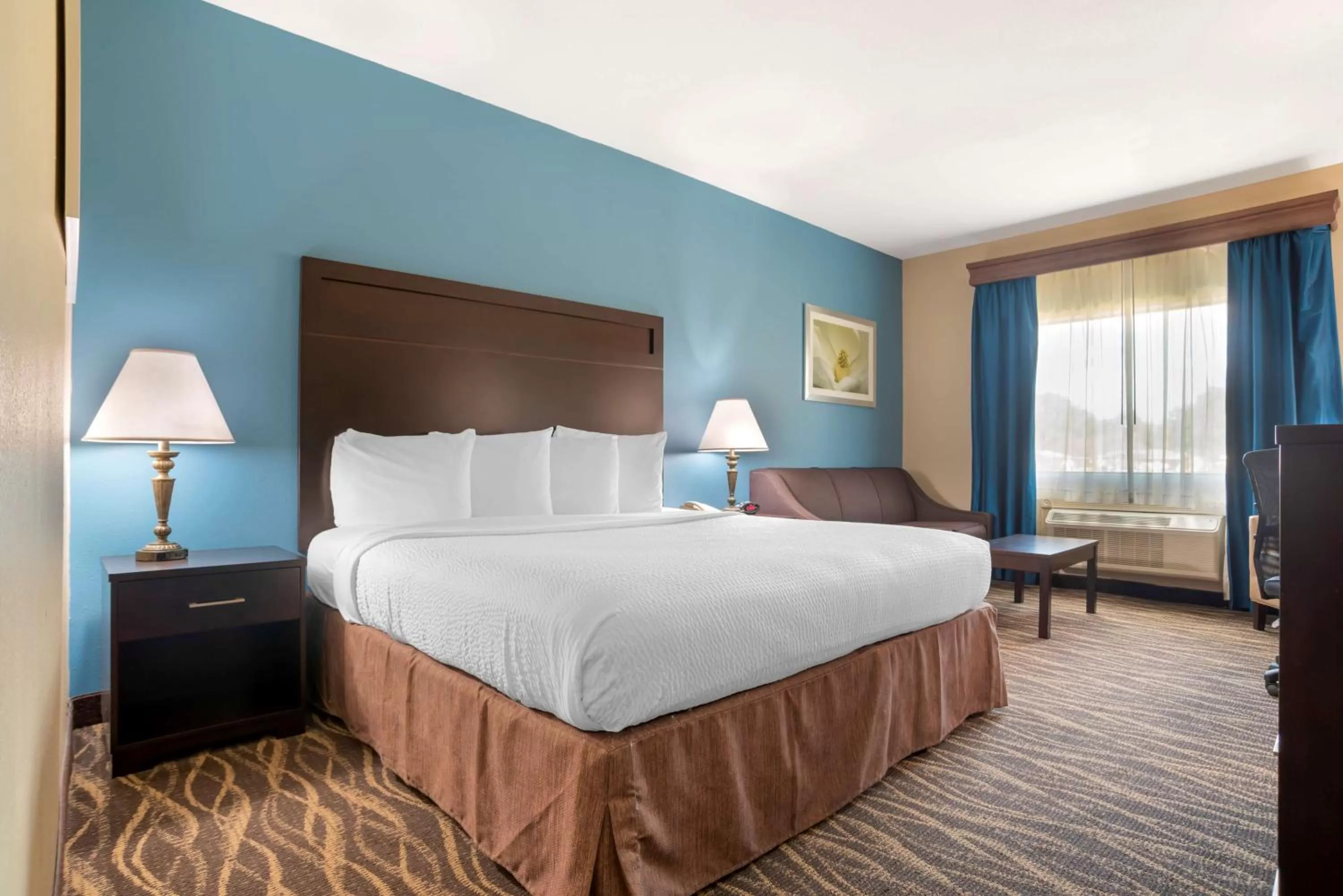 King Room with Bathtub - Disability Access/Non-Smoking in Best Western Ville Platte