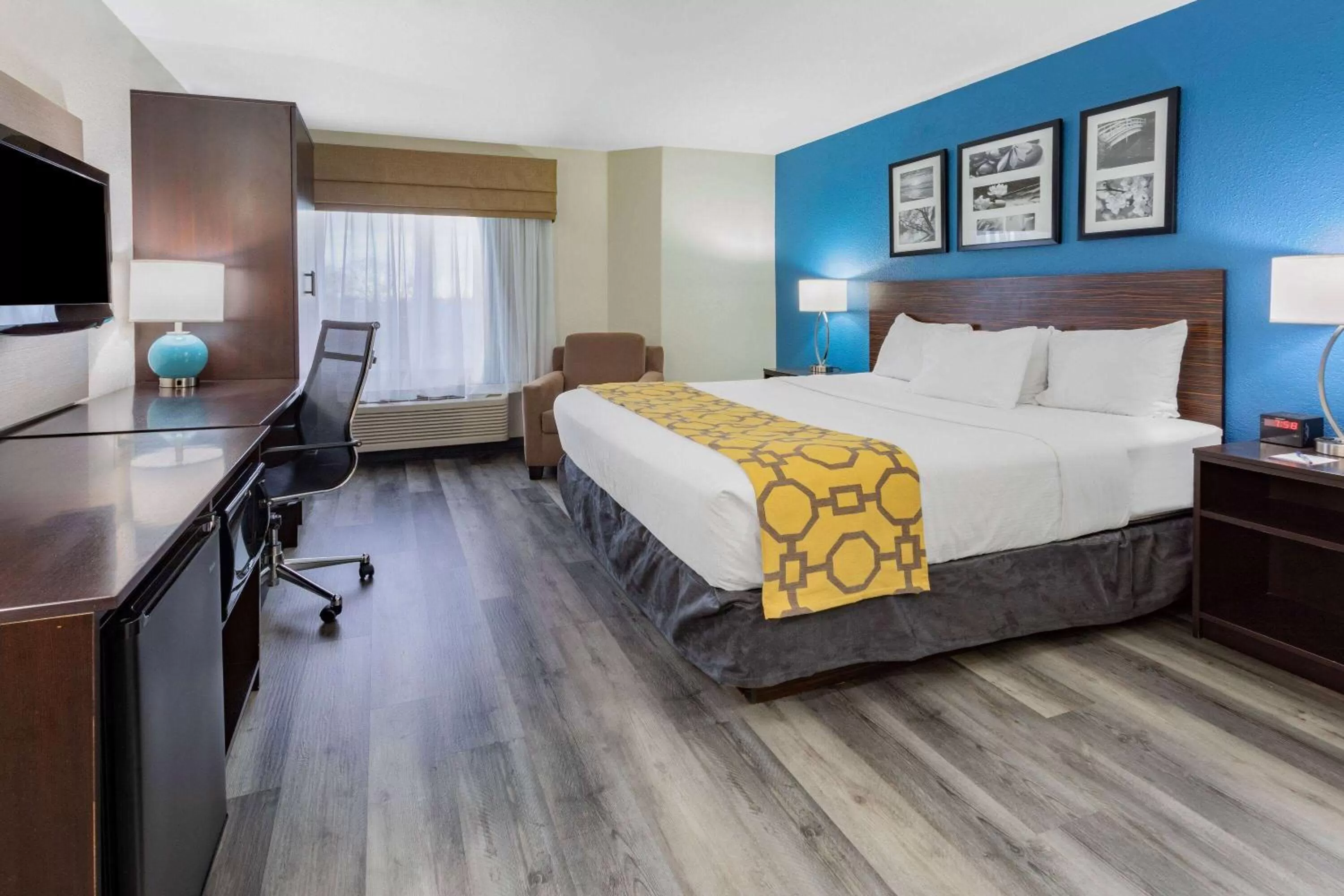 King Room - Non-Smoking in Baymont by Wyndham Milan