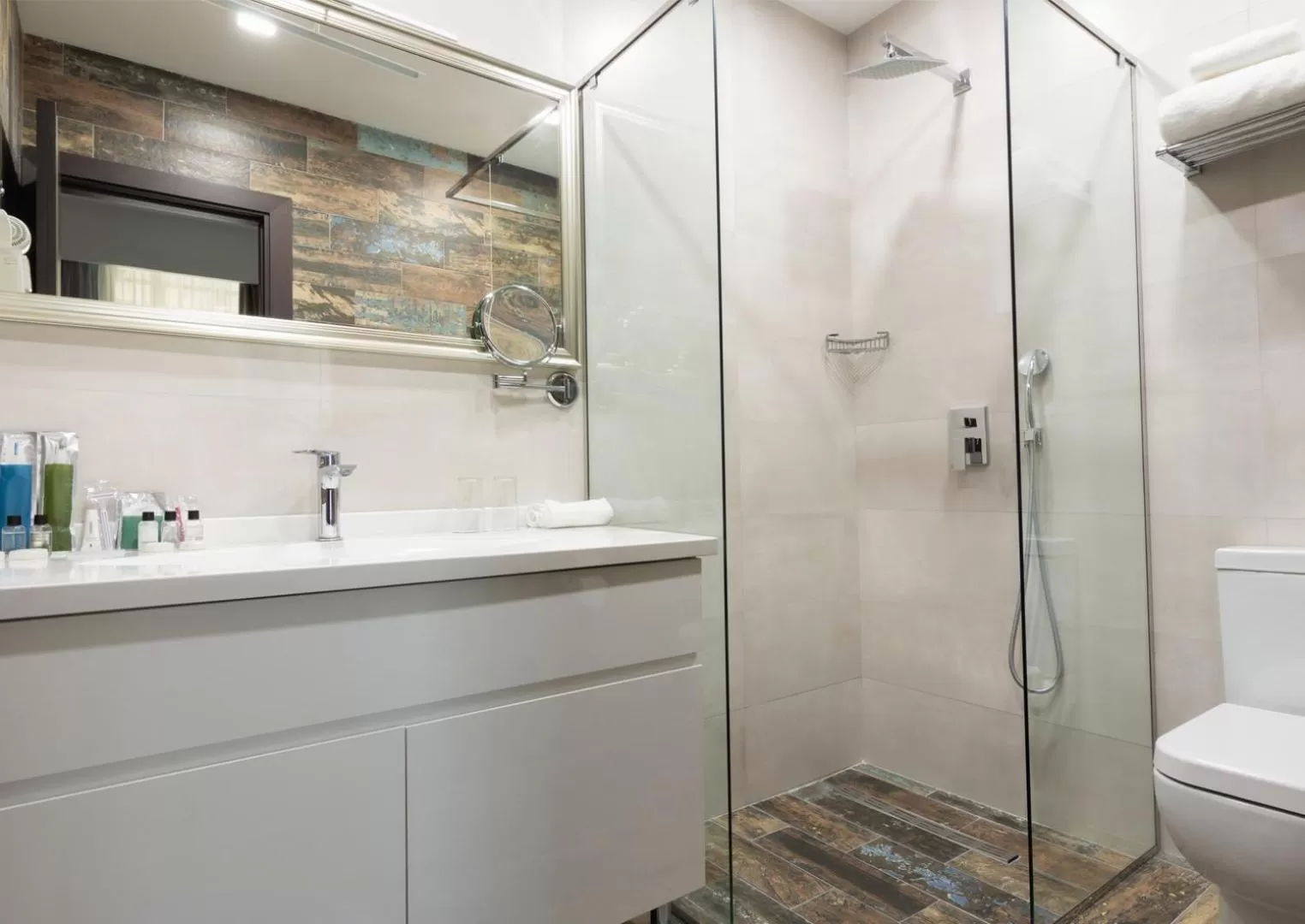 Standard Twin Room in Dave Hotel Yerevan