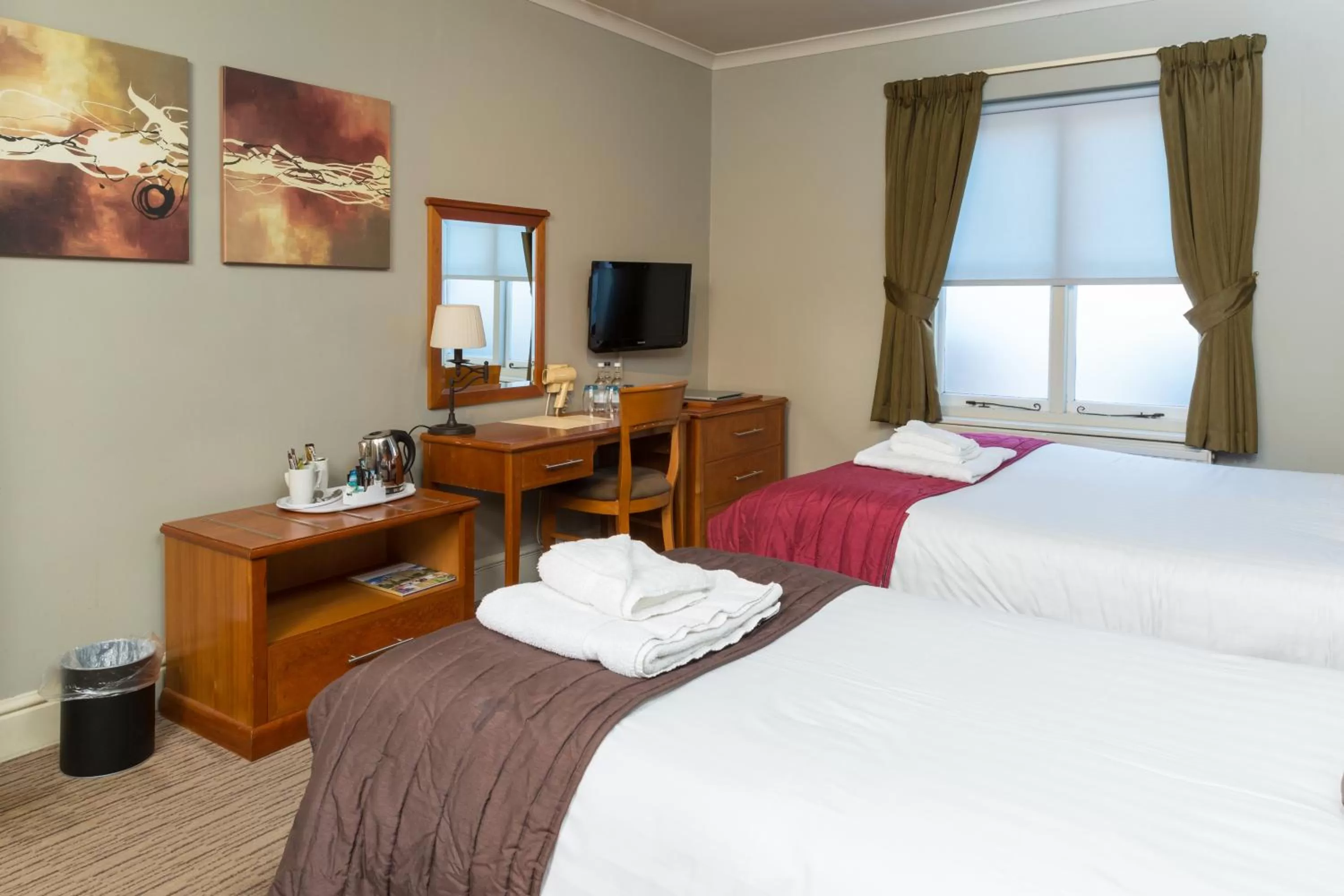 Family Room - single occupancy in The Dog & Bear Hotel