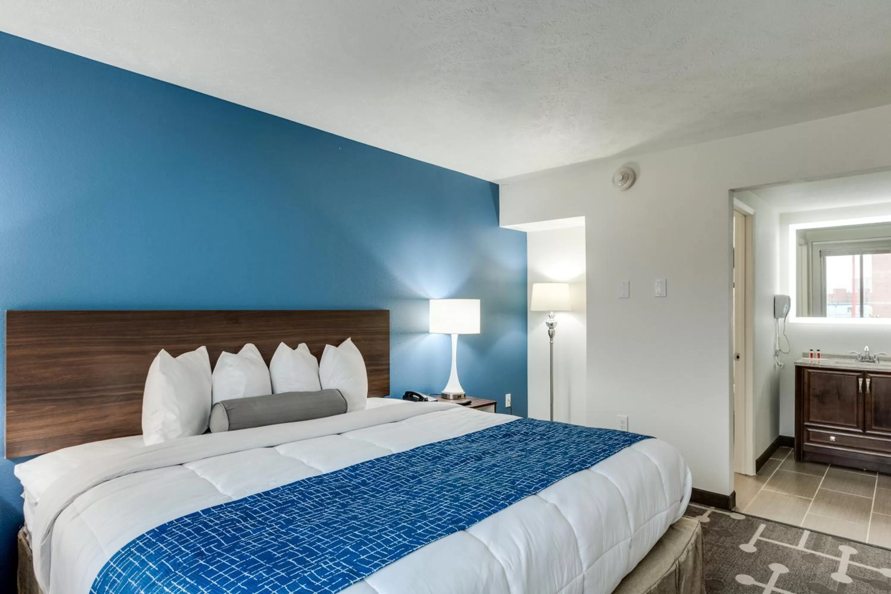 King Room - Non-Smoking in Baymont by Wyndham Spokane