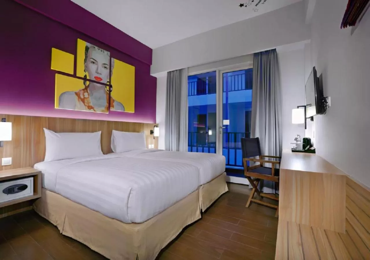 Superior Twin Room with Balcony in Fame Hotel Sunset Road