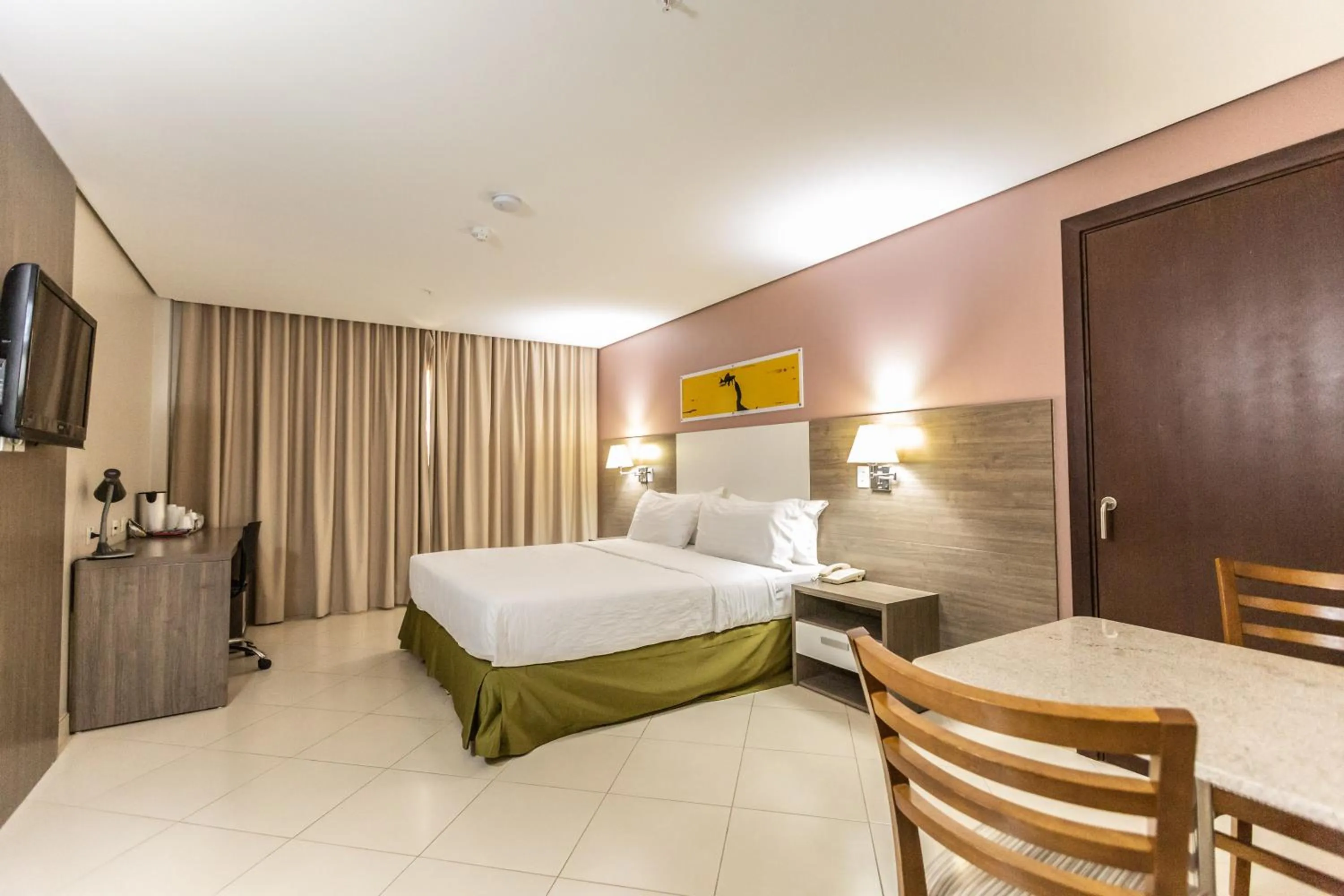 King Room - single occupancy - Disability Access/Non-Smoking in Hotel Inter Cuiaba