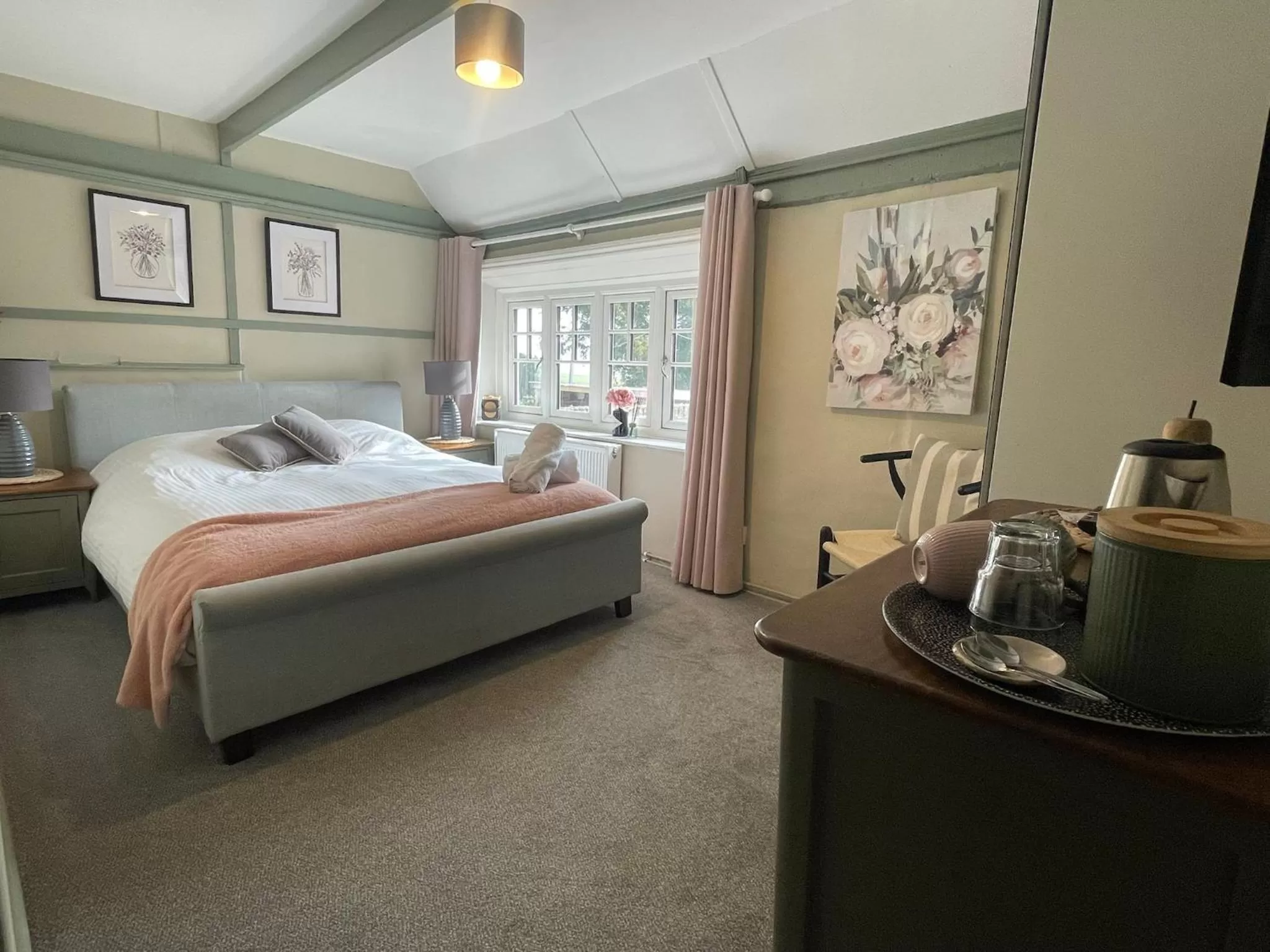 Double Room with Shower in The Windmill Inn