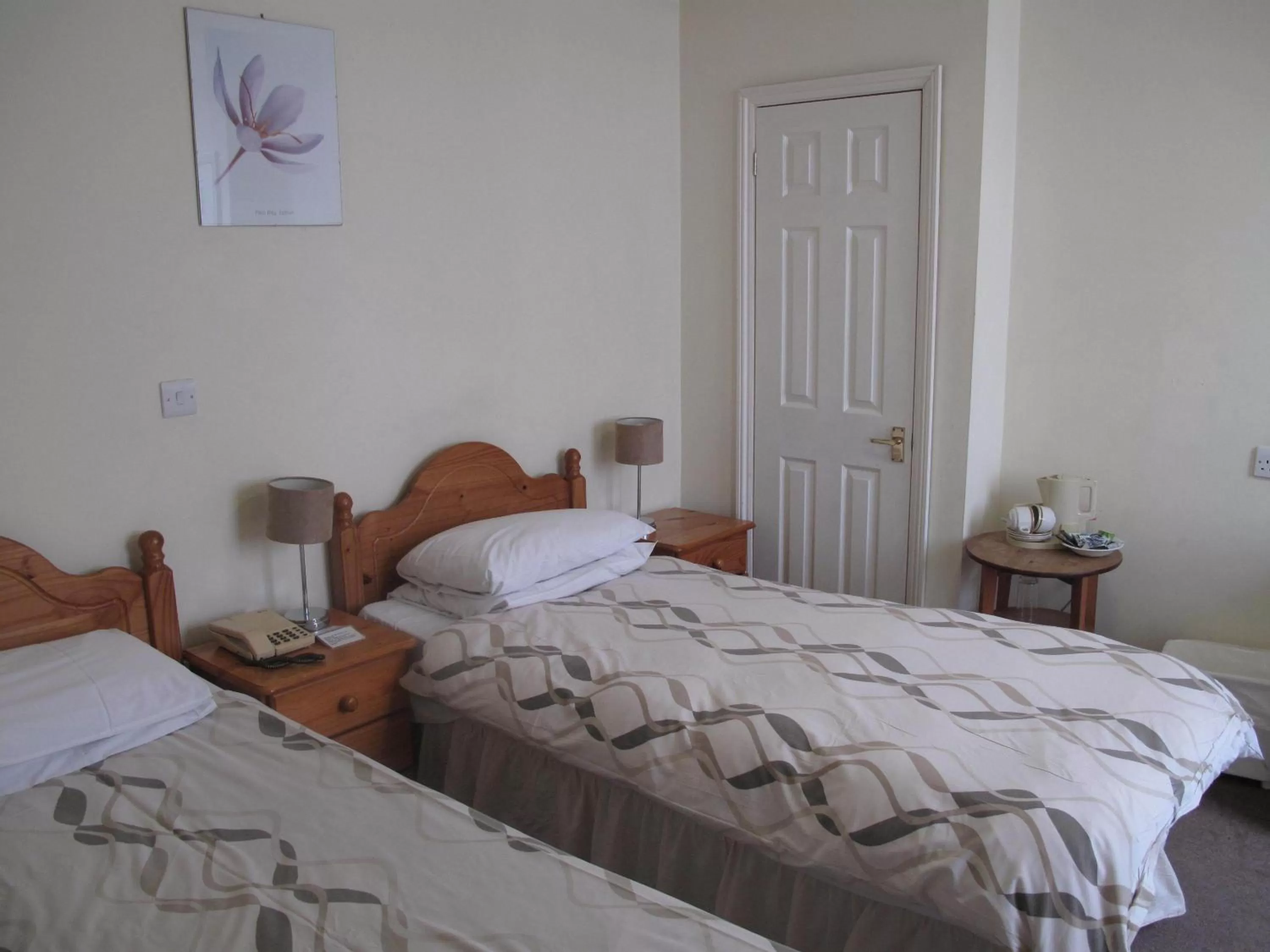 Twin Room in ML Lodge