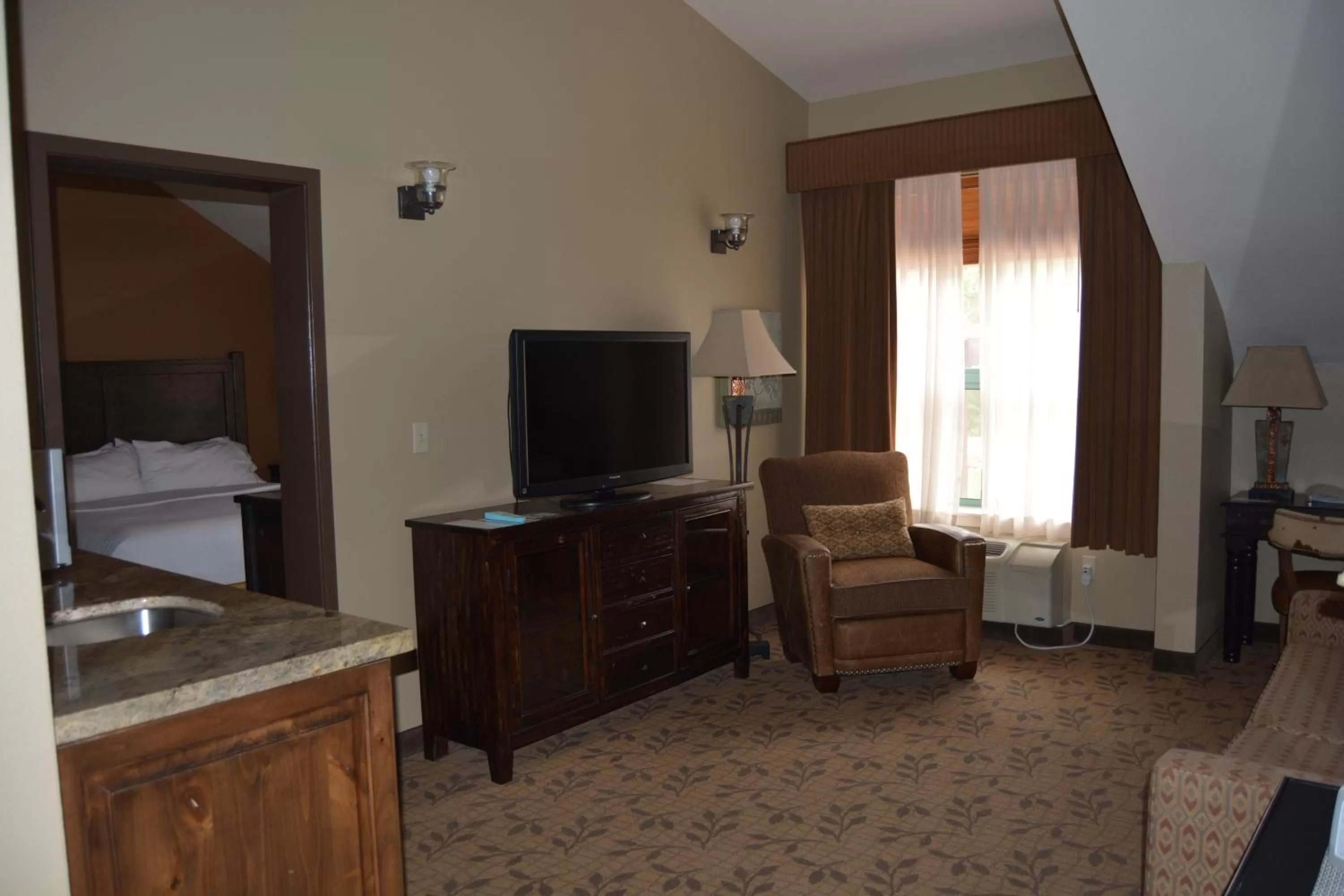 One-Bedroom King Suite in Holiday Inn Express Springdale - Zion National Park Area, an IHG Hotel