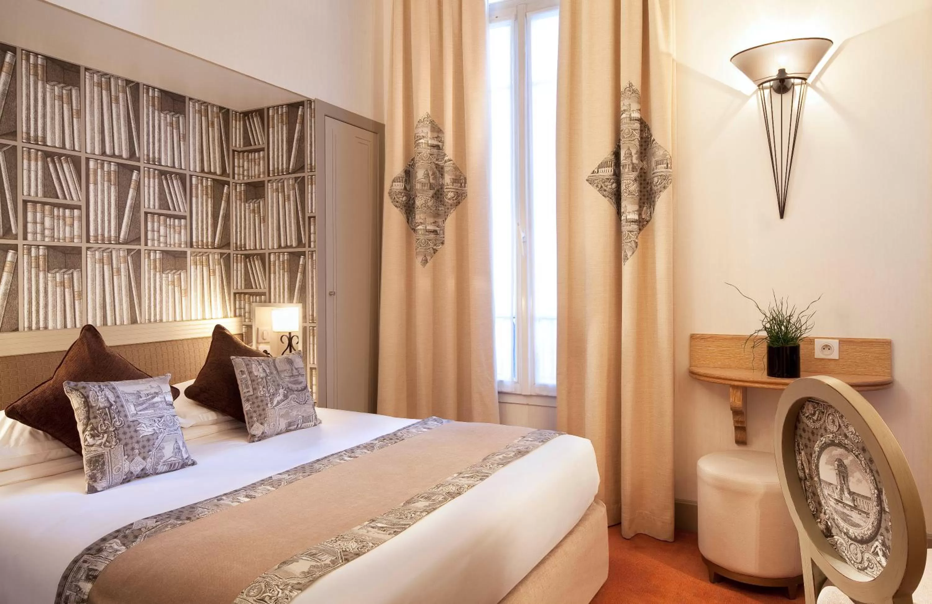 Traditional Double or Twin Room in Hotel Residence Foch