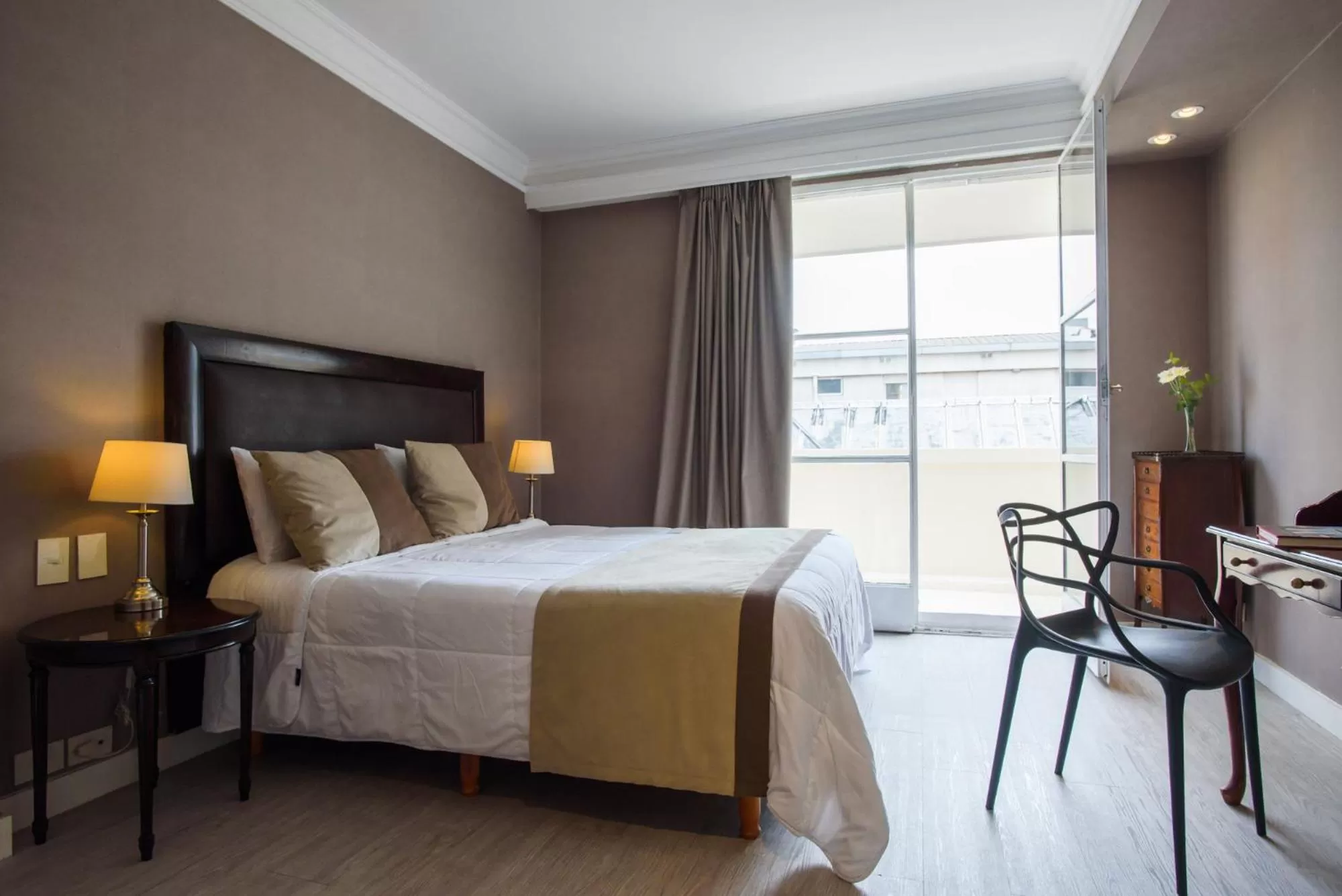 Deluxe Double or Twin Room in 1253 Recoleta Small Hotel