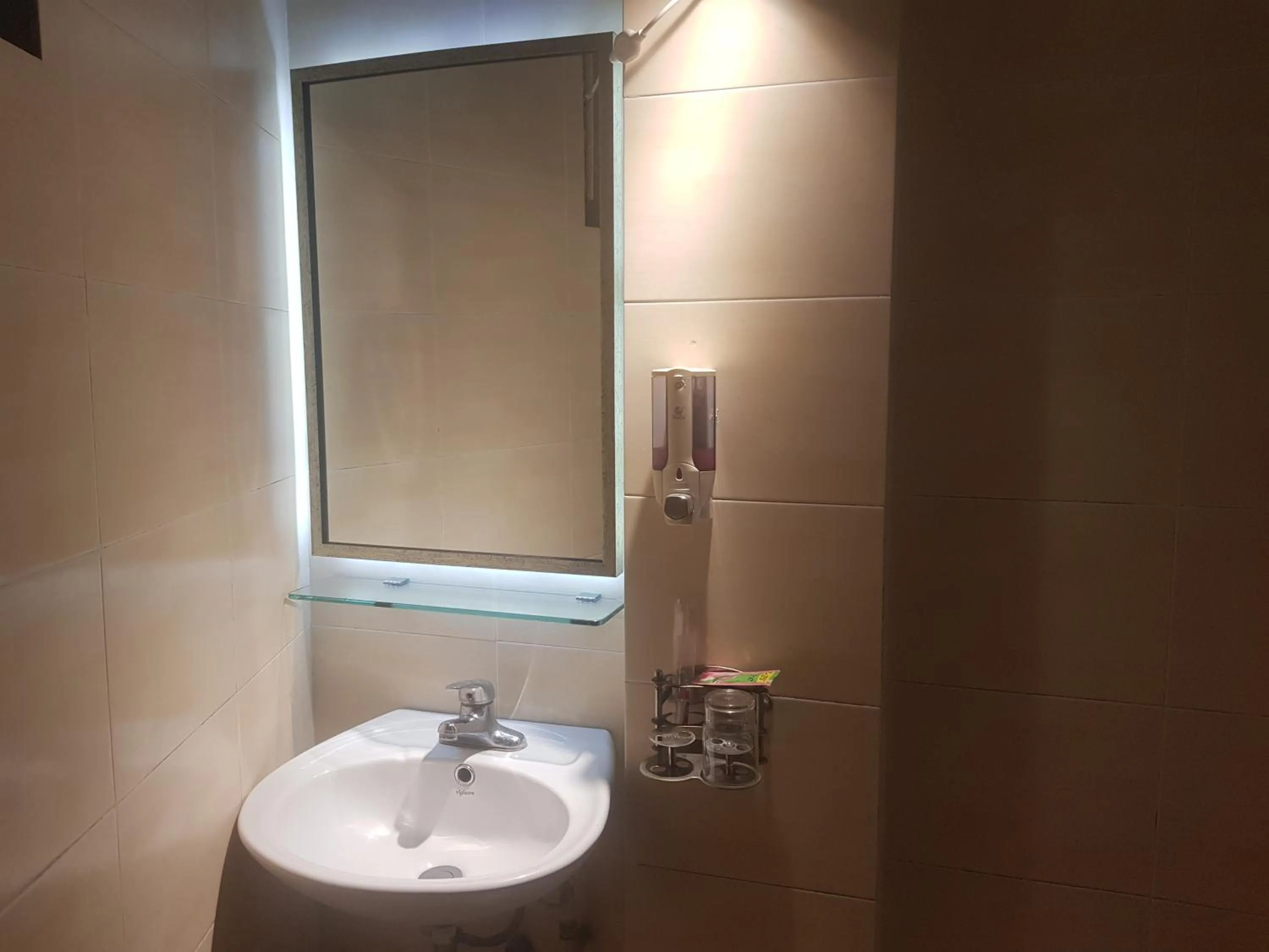 Bathroom in Memory Hotel