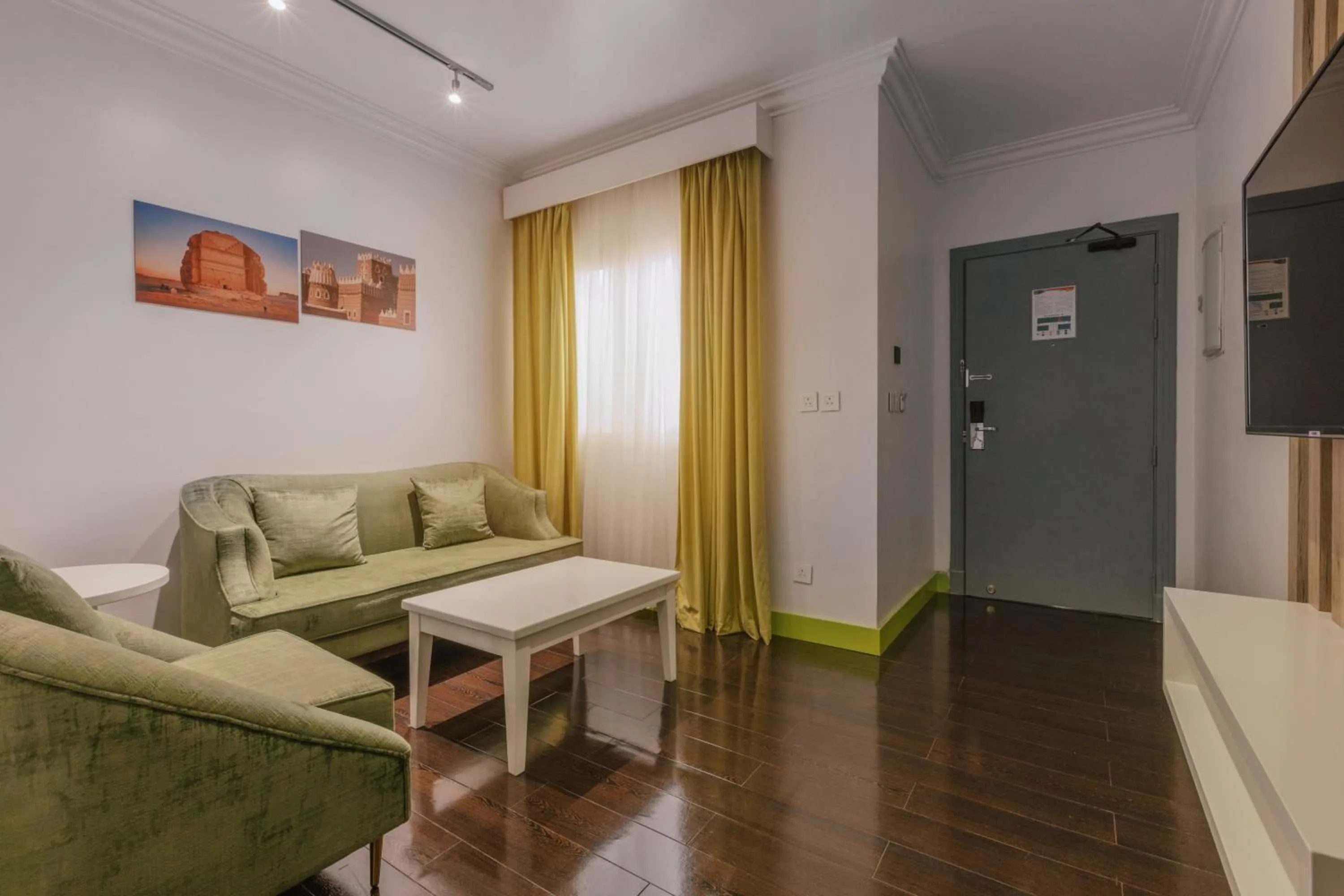 King Superior Room - single occupancy in Super 8 Hotel Al Riyadh by Wyndham