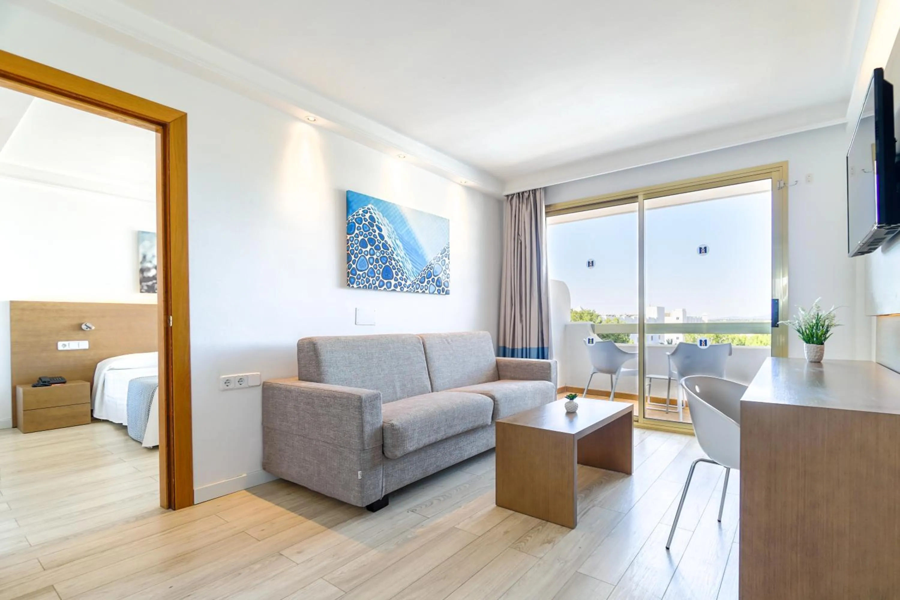 Suite with Balcony in Hotel Millor Sol