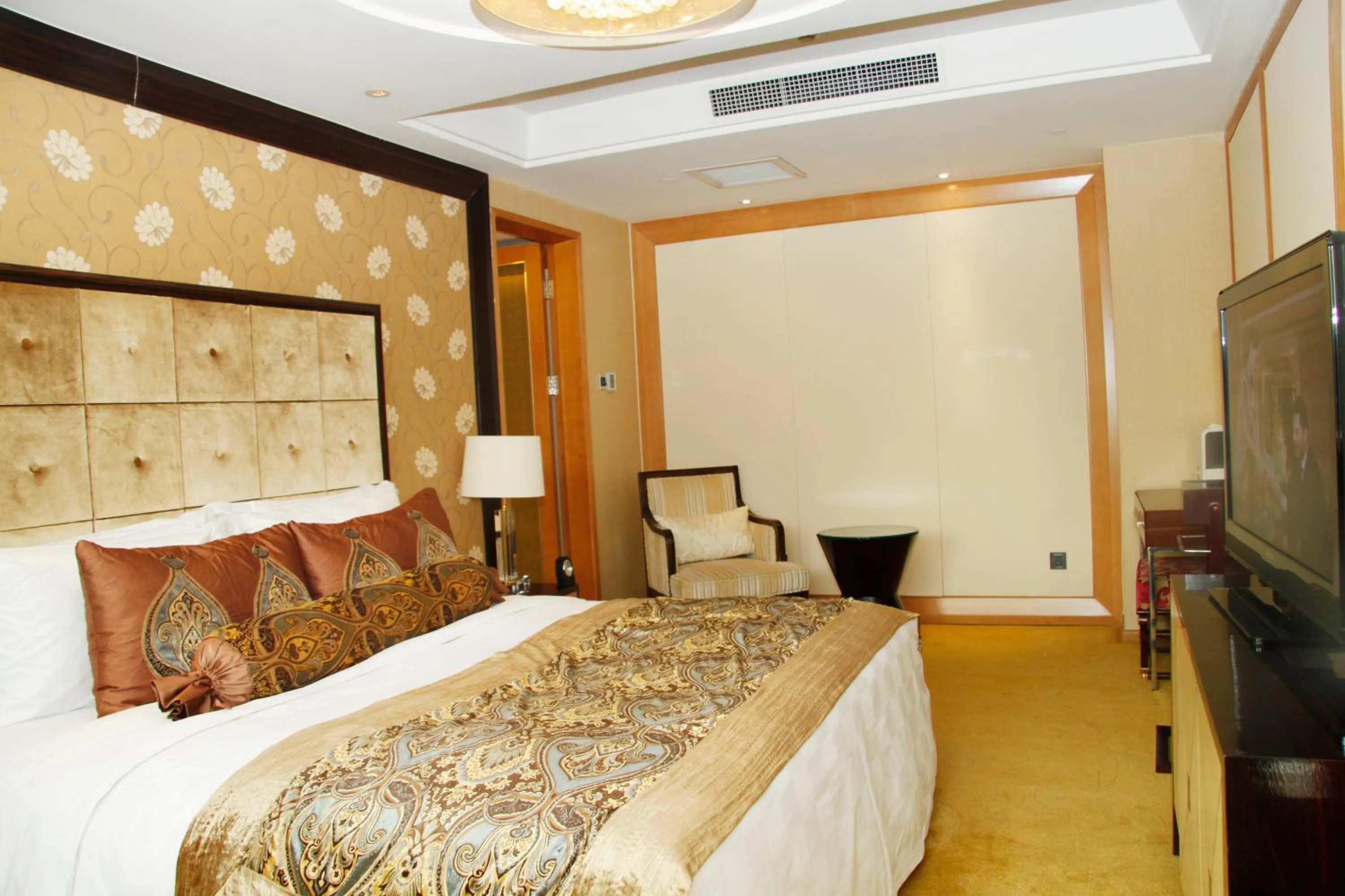 Superior Suite in Radegast Hotel CBD Beijing