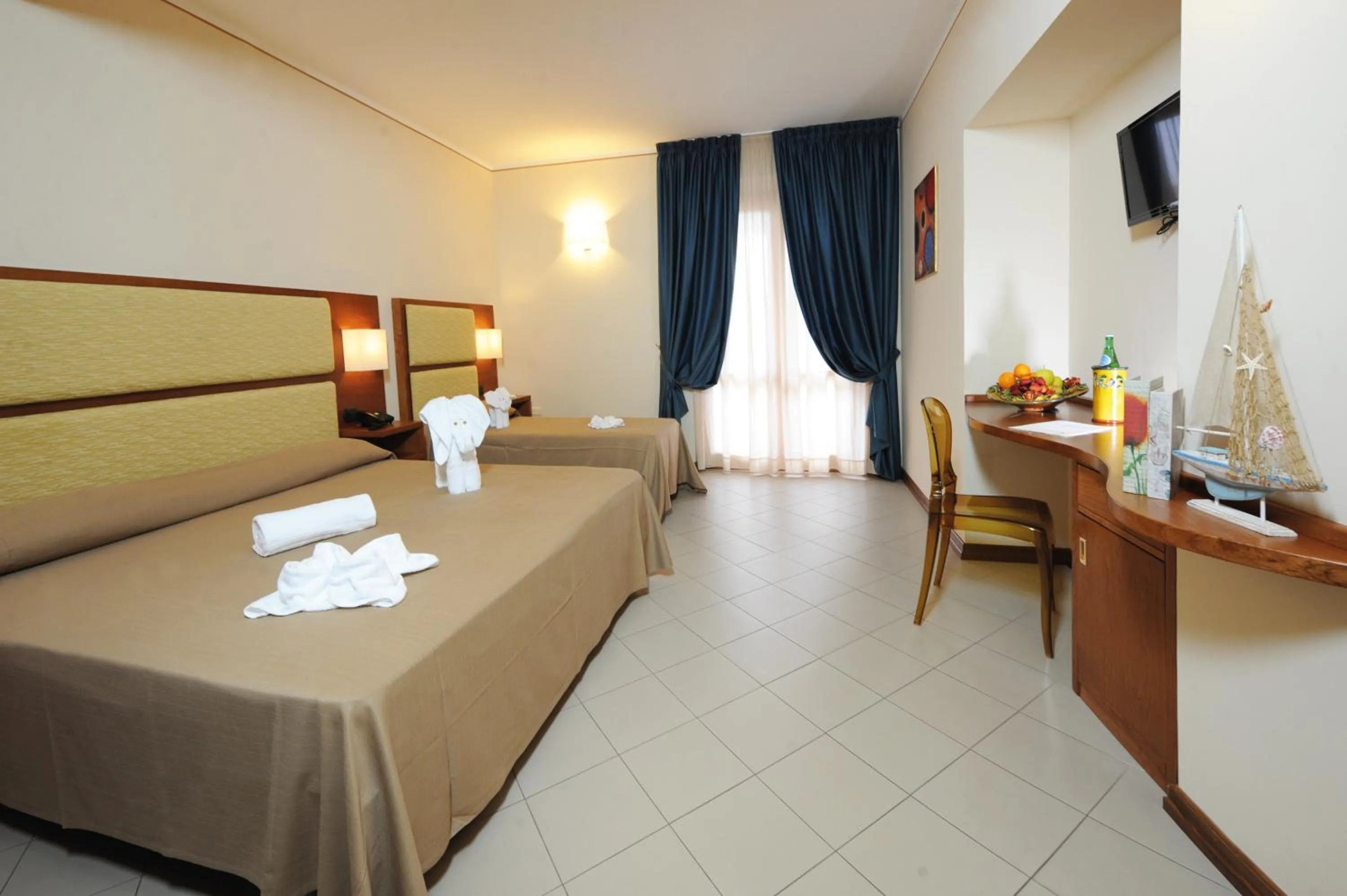 Comfort Triple Room in Hotel Tropis