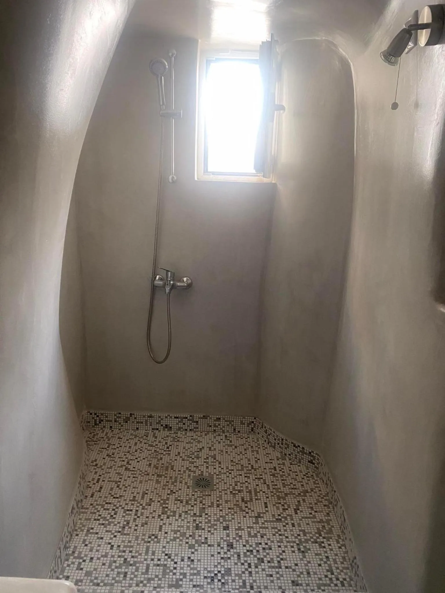 Comfort Triple Room with Shower in Hotel Hellas